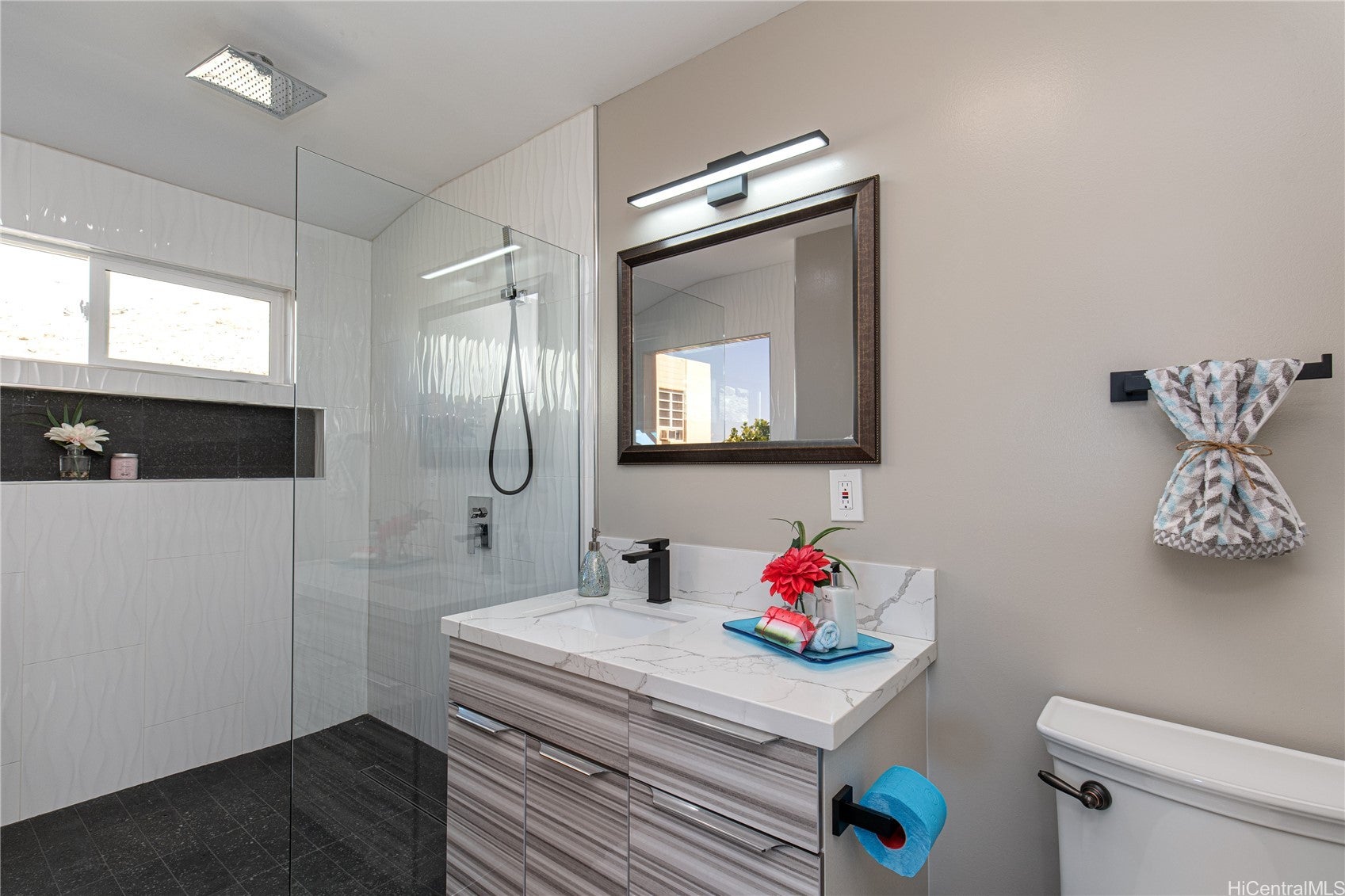 Honolulu, Hawaii, 96825, United States, ,4 BathroomsBathrooms,Residential,Active,1703164