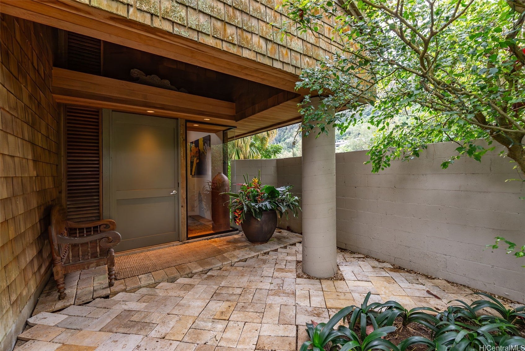 Honolulu, Hawaii, 96817, United States, 2 Bedrooms Bedrooms, ,3 BathroomsBathrooms,Residential,Active,2008694