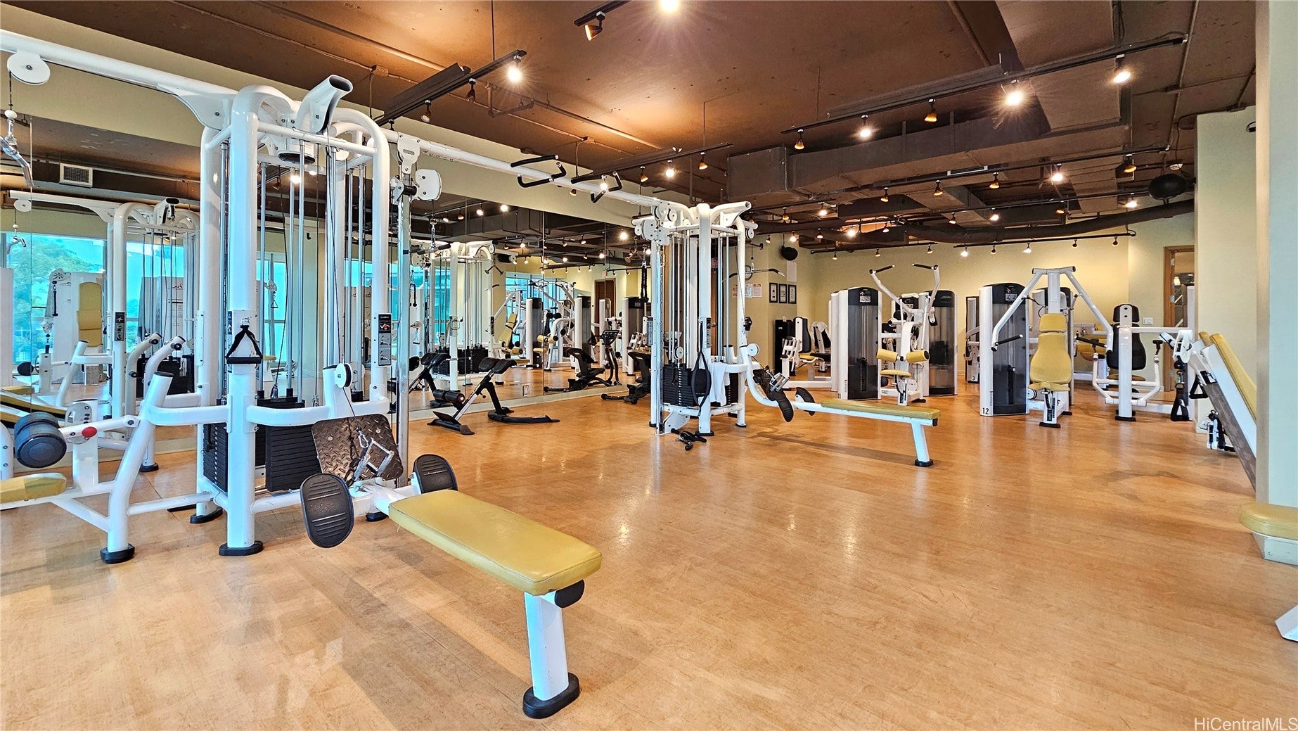 Honolulu, Hawaii, 96814, United States, 4 Bedrooms Bedrooms, ,5 BathroomsBathrooms,Residential,Active,1822012