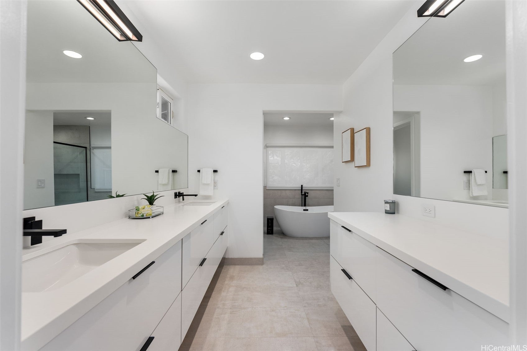 Honolulu, Hawaii, 96825, United States, 5 Bedrooms Bedrooms, ,4 BathroomsBathrooms,Residential,Active,1943784