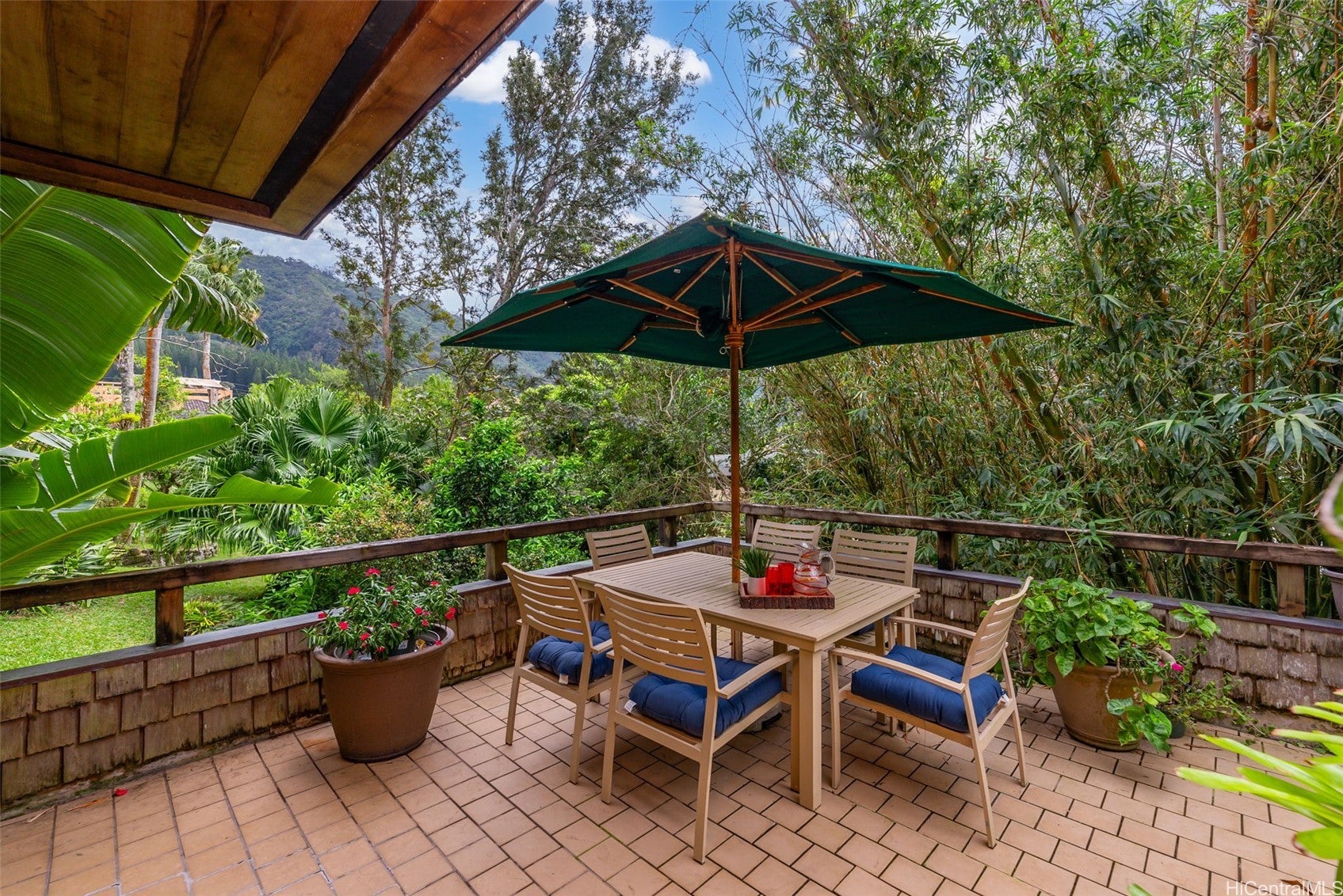 Honolulu, Hawaii, 96817, United States, 2 Bedrooms Bedrooms, ,3 BathroomsBathrooms,Residential,Active,1943804