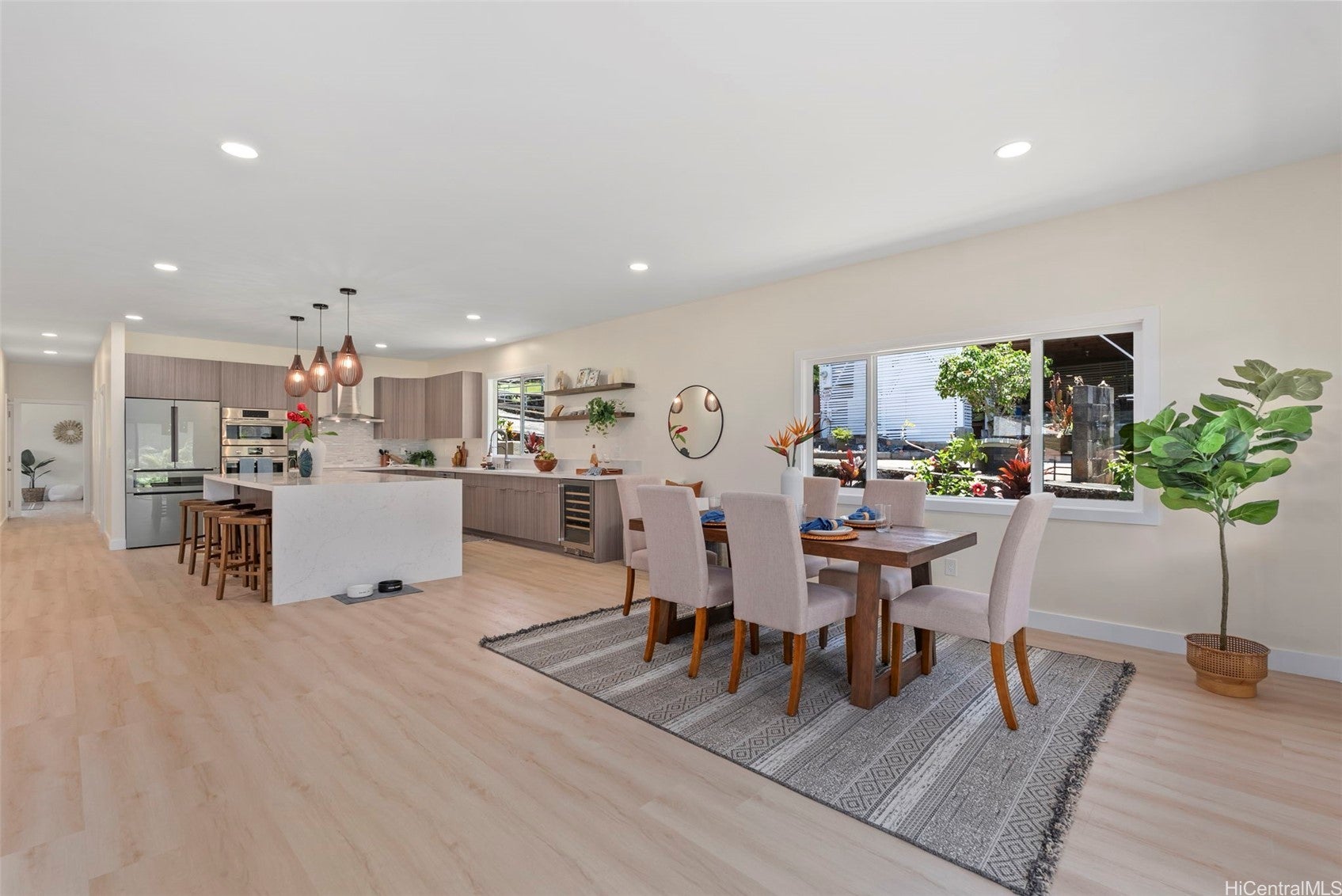 Honolulu, Hawaii, 96822, United States, 4 Bedrooms Bedrooms, ,4 BathroomsBathrooms,Residential,Active,1943814