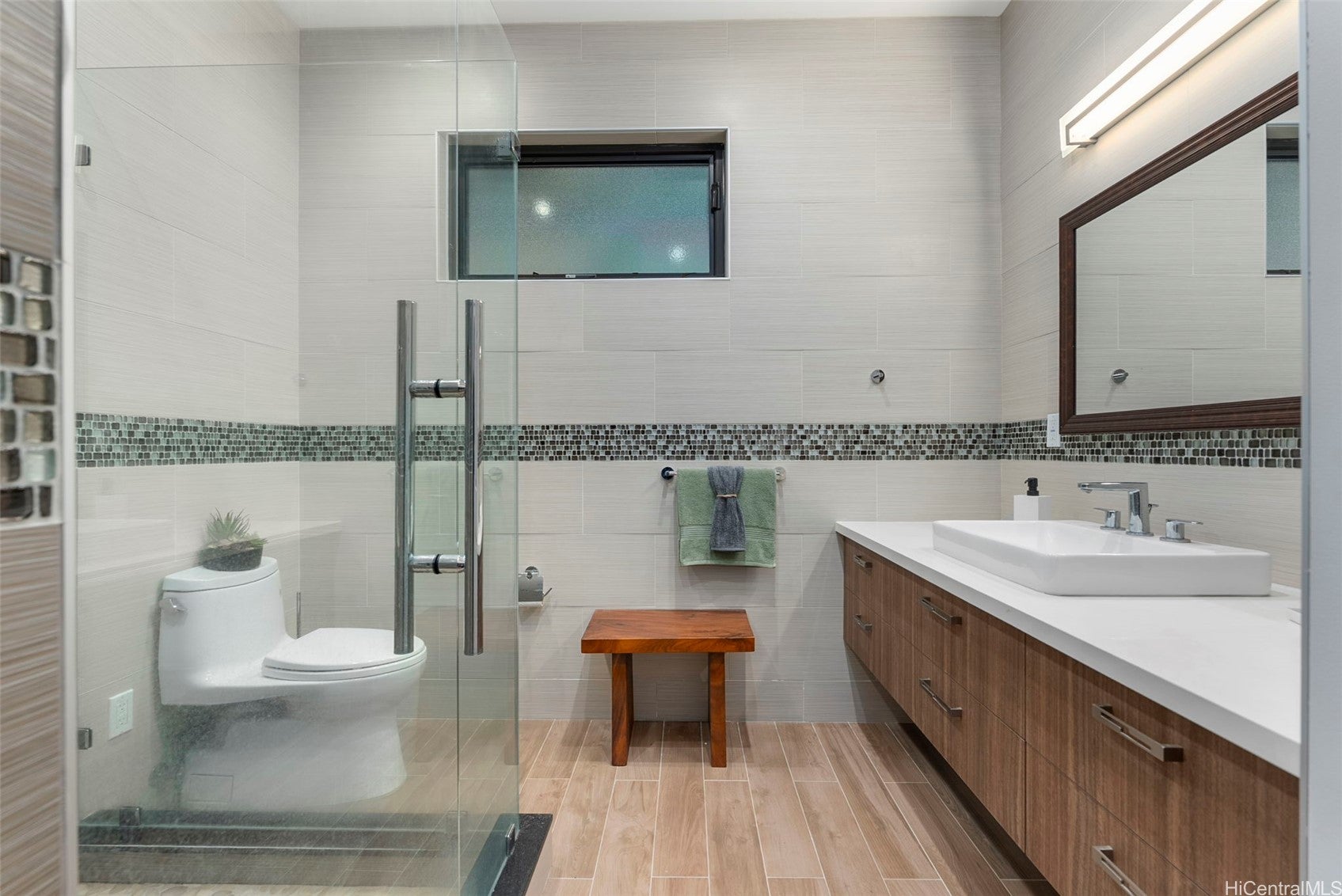 Honolulu, Hawaii, 96816, United States, 4 Bedrooms Bedrooms, ,4 BathroomsBathrooms,Residential,Active,1943823