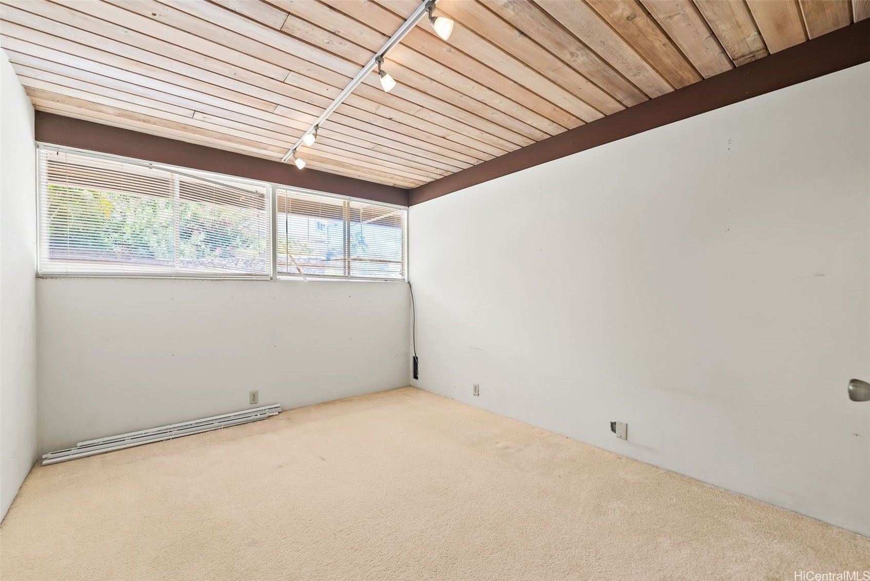 Honolulu, Hawaii, 96825, United States, 4 Bedrooms Bedrooms, ,2 BathroomsBathrooms,Residential,Active,1943794