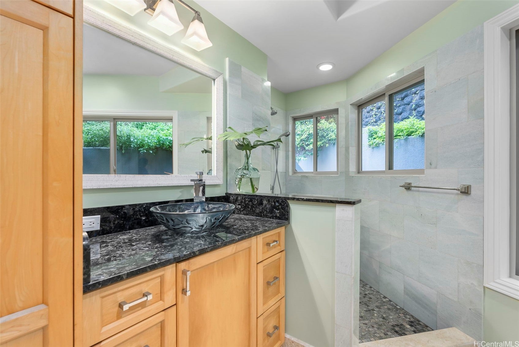 Kaneohe, Hawaii, 96744, United States, 4 Bedrooms Bedrooms, ,5 BathroomsBathrooms,Residential,Active,1943815