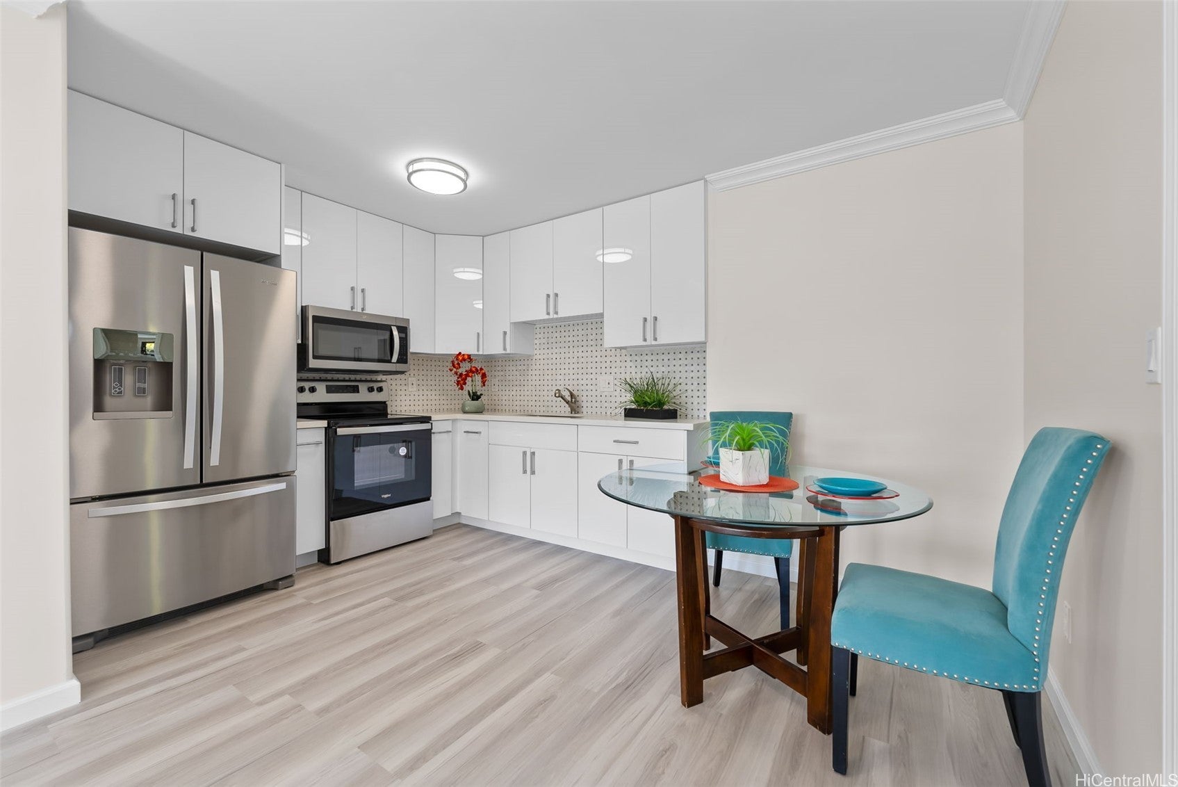 Honolulu, Hawaii, 96817, United States, 8 Bedrooms Bedrooms, ,11 BathroomsBathrooms,Residential,Active,1943837