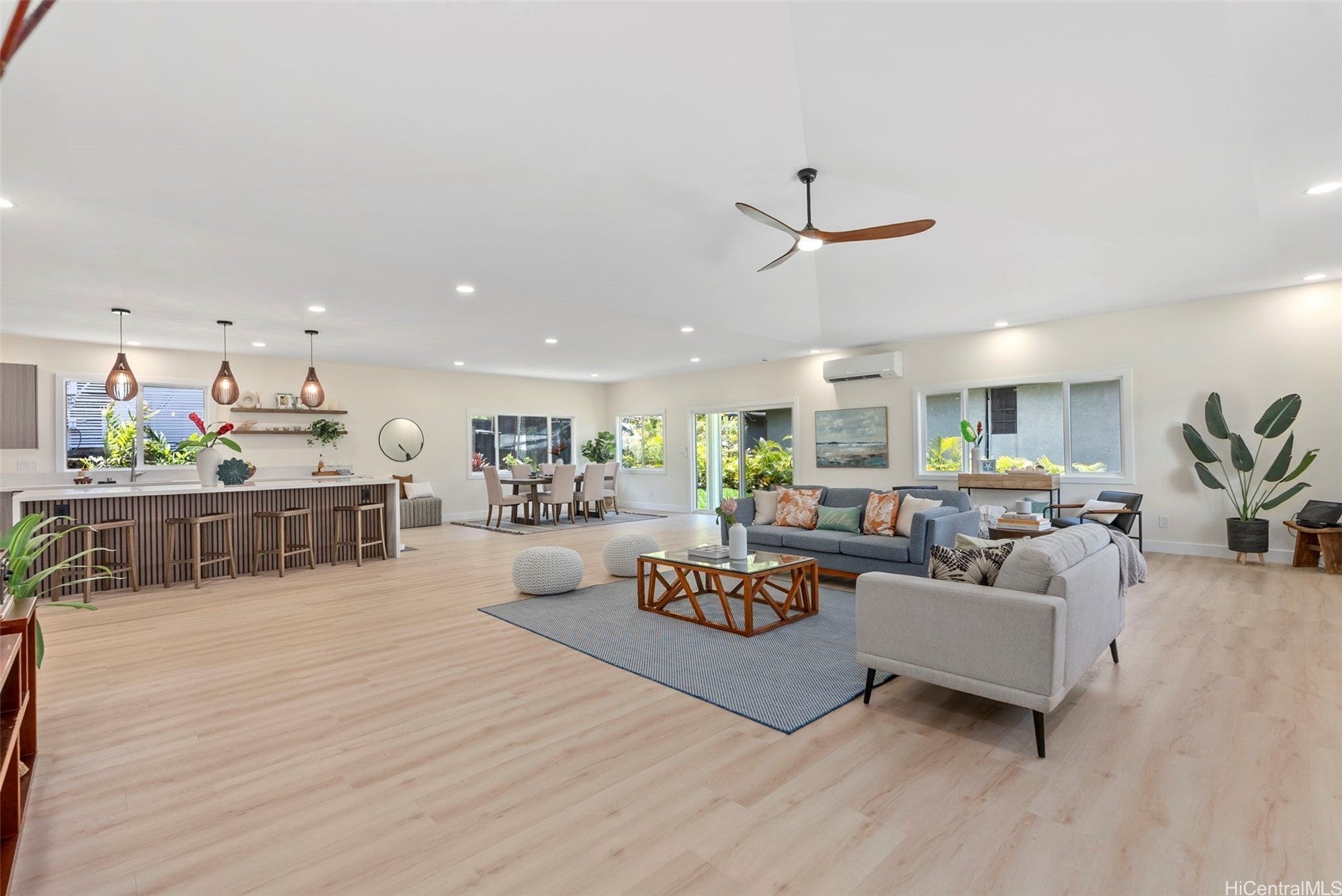 Honolulu, Hawaii, 96822, United States, 4 Bedrooms Bedrooms, ,4 BathroomsBathrooms,Residential,Active,1943814