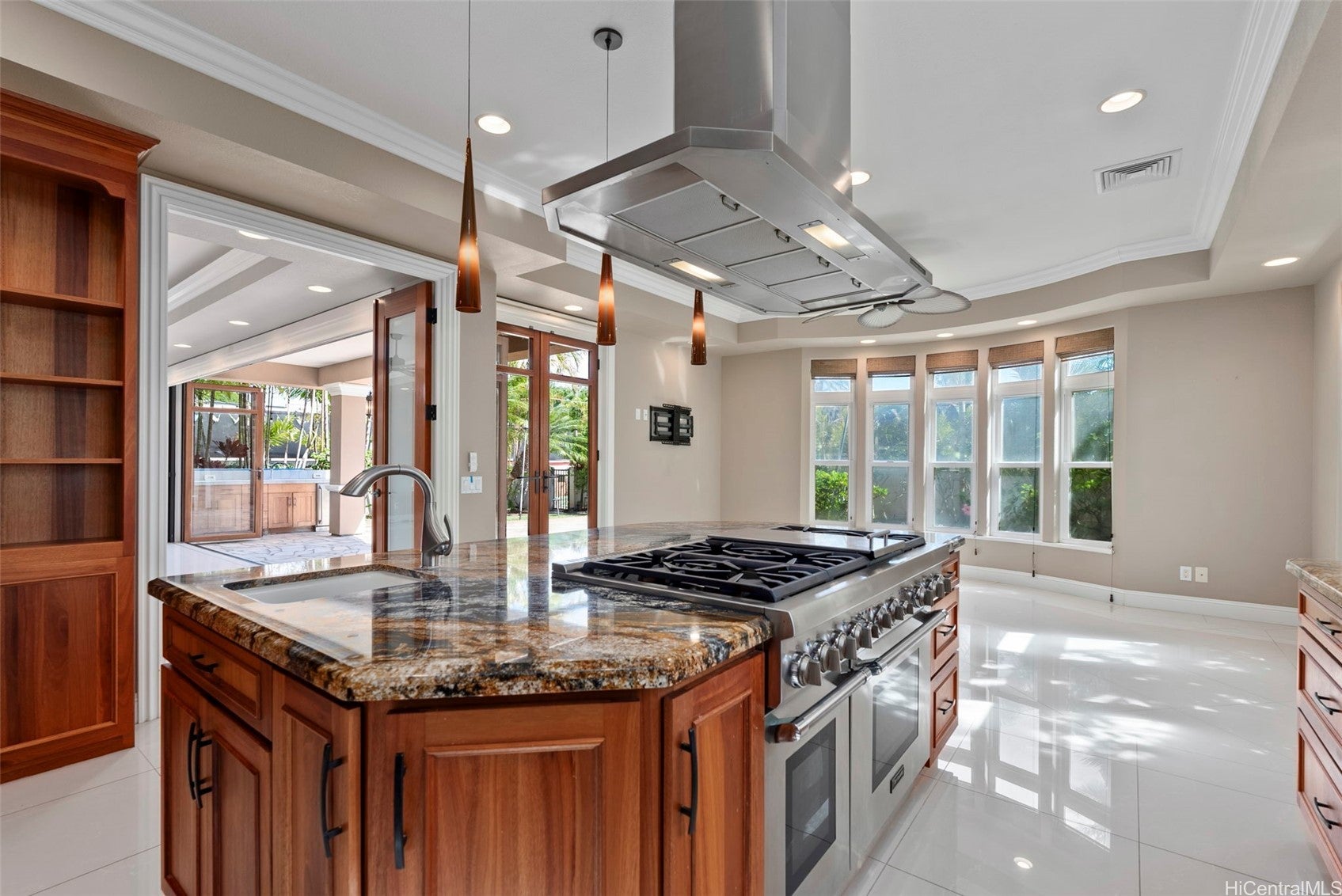 Honolulu, Hawaii, 96816, United States, 4 Bedrooms Bedrooms, ,4 BathroomsBathrooms,Residential,Contingent,1943772