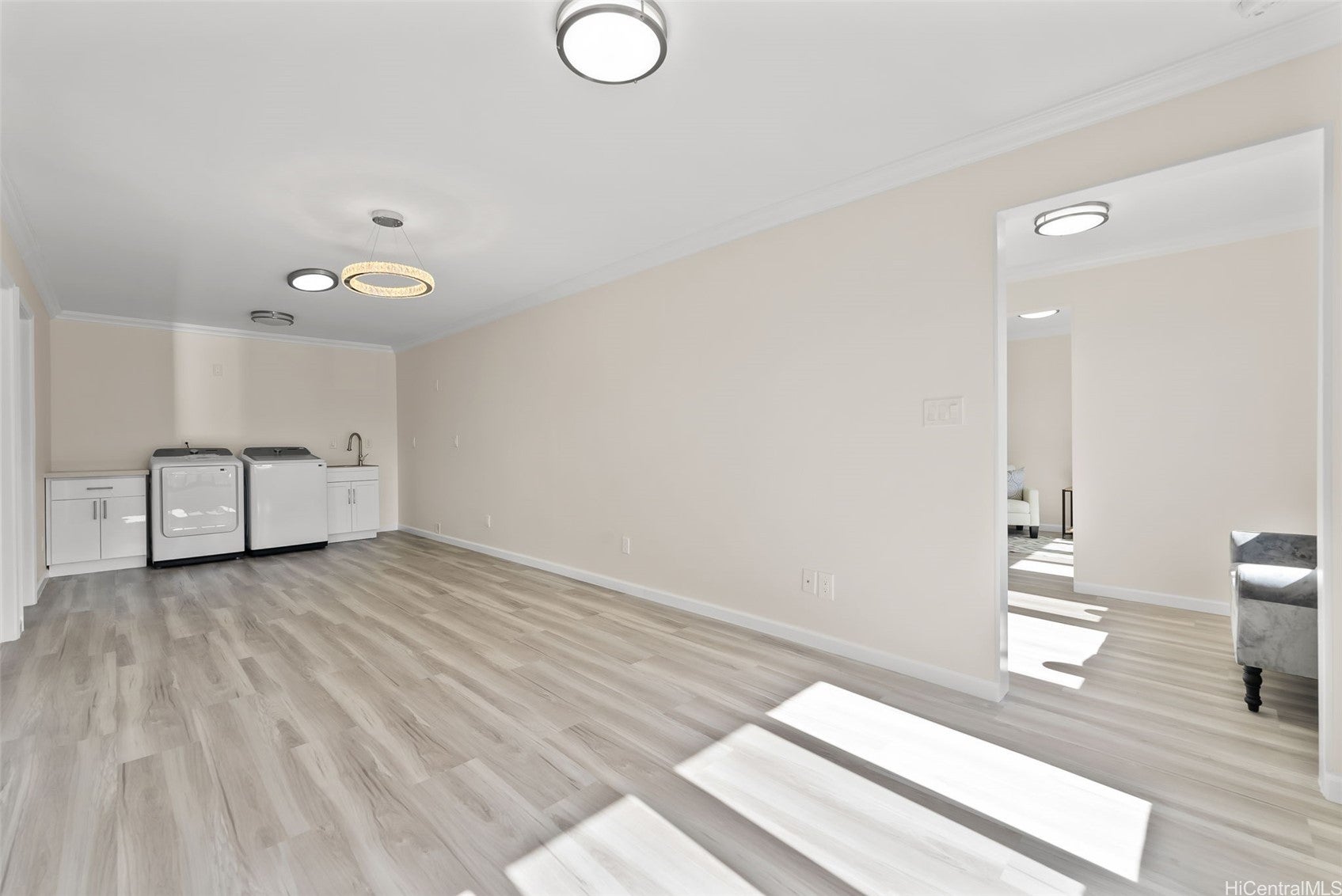 Honolulu, Hawaii, 96817, United States, 8 Bedrooms Bedrooms, ,11 BathroomsBathrooms,Residential,Active,1943837