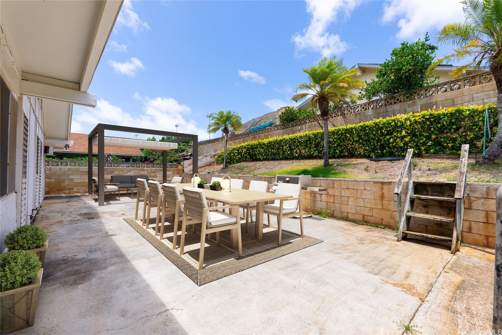 Honolulu, Hawaii, 96825, United States, 3 Bedrooms Bedrooms, ,2 BathroomsBathrooms,Residential,Contingent,1943822