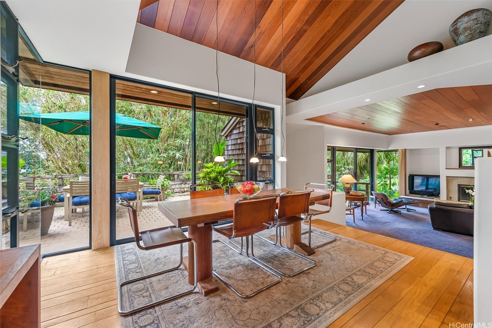 Honolulu, Hawaii, 96817, United States, 2 Bedrooms Bedrooms, ,3 BathroomsBathrooms,Residential,Active,2008694