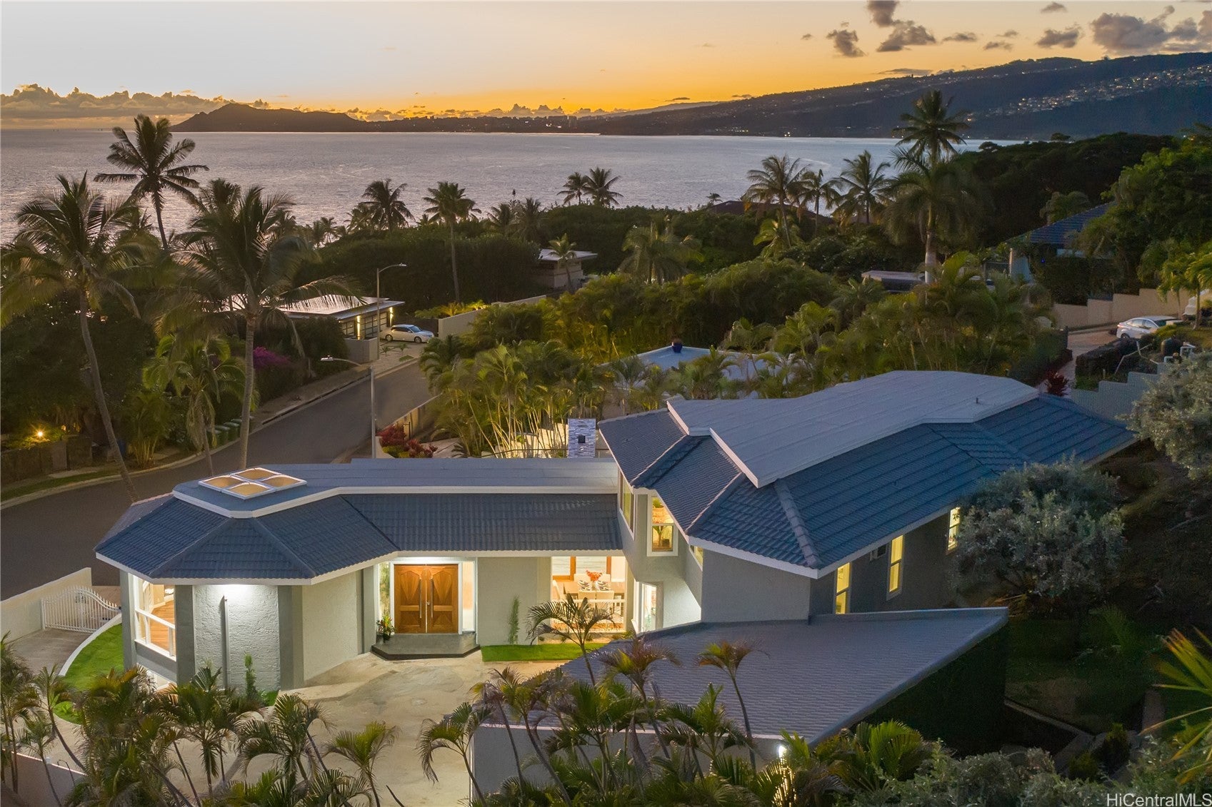 Honolulu, Hawaii, 96825, United States, ,4 BathroomsBathrooms,Residential,Active,1703164