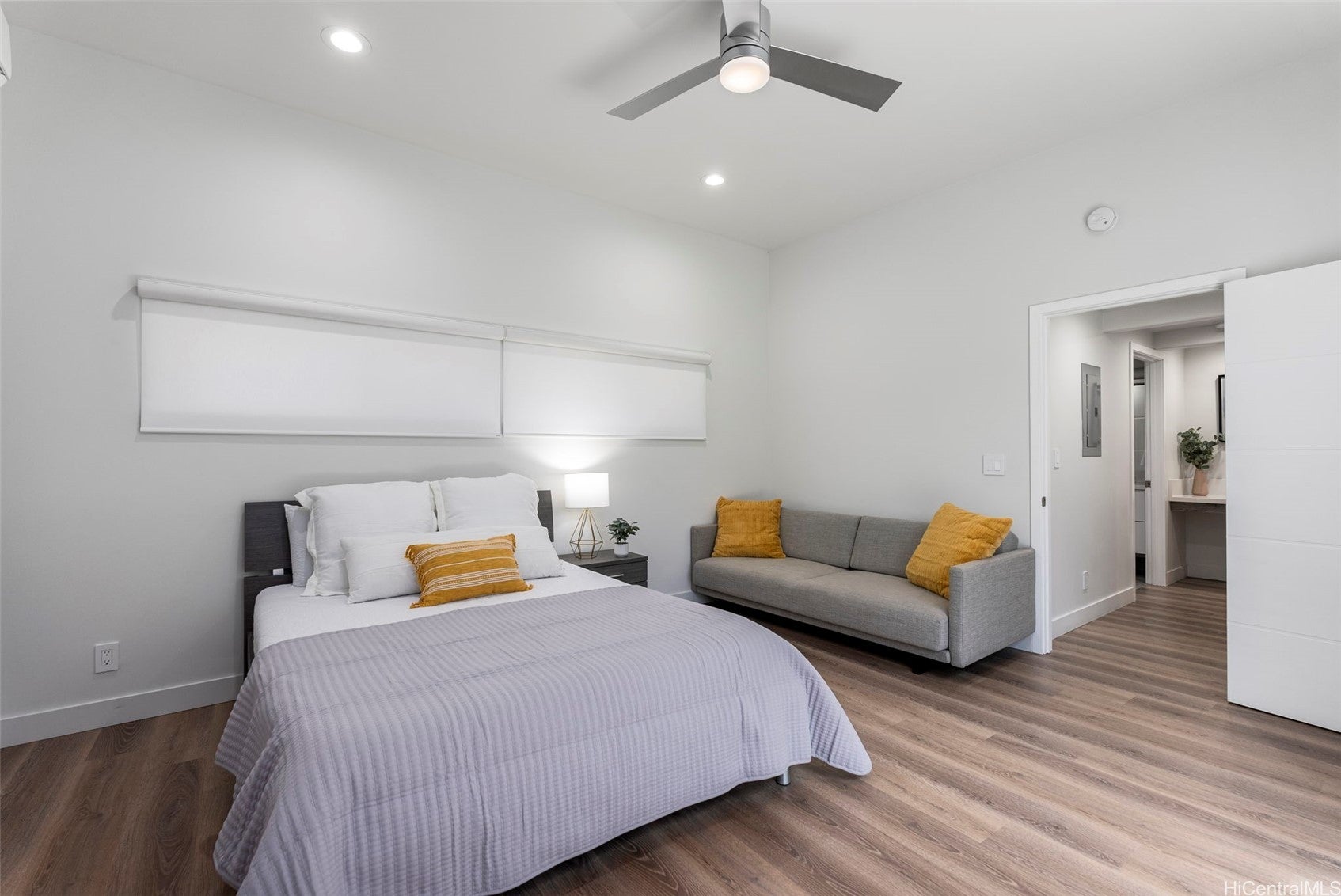 Honolulu, Hawaii, 96825, United States, 5 Bedrooms Bedrooms, ,4 BathroomsBathrooms,Residential,Active,1943784