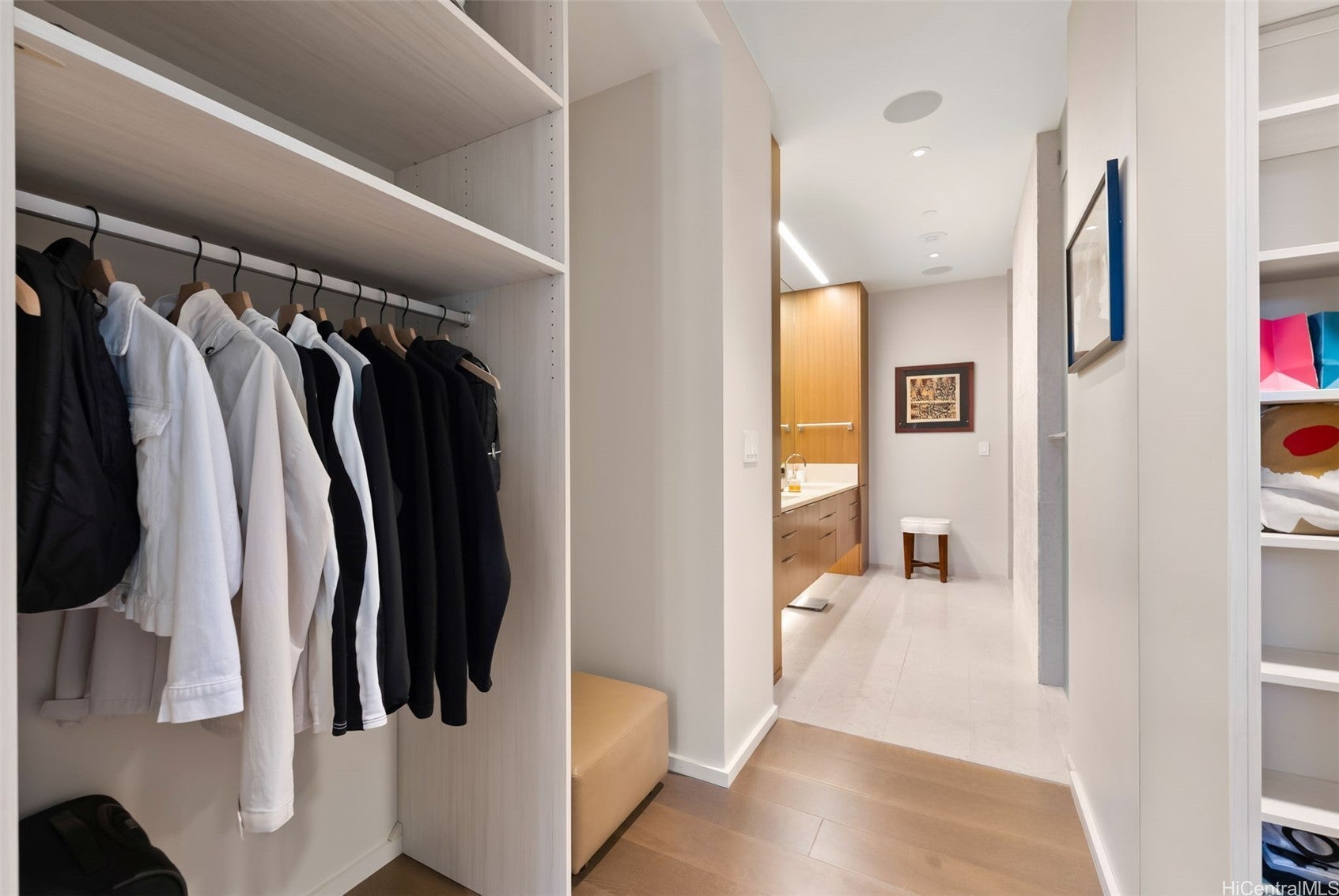 Honolulu, Hawaii, 96814, United States, 2 Bedrooms Bedrooms, ,2 BathroomsBathrooms,Residential,Active,2009852