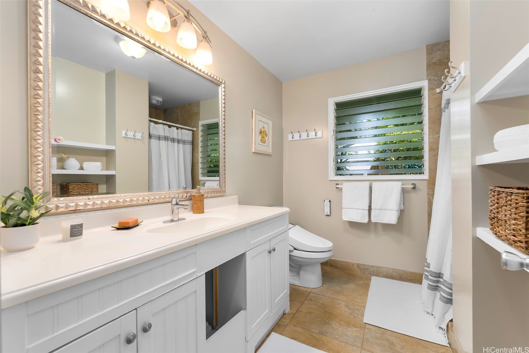 Kailua, Hawaii, 96734, United States, 6 Bedrooms Bedrooms, ,3 BathroomsBathrooms,Residential,Pending,1943834