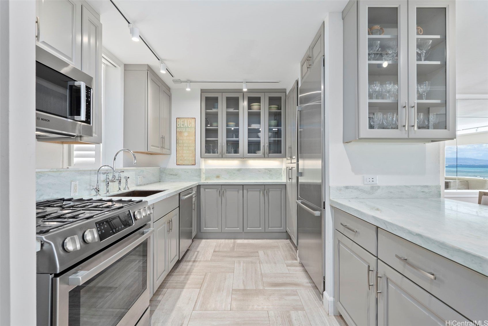 Honolulu, Hawaii, 96815, United States, 1 Bedroom Bedrooms, ,1 BathroomBathrooms,Residential,Active,2000212