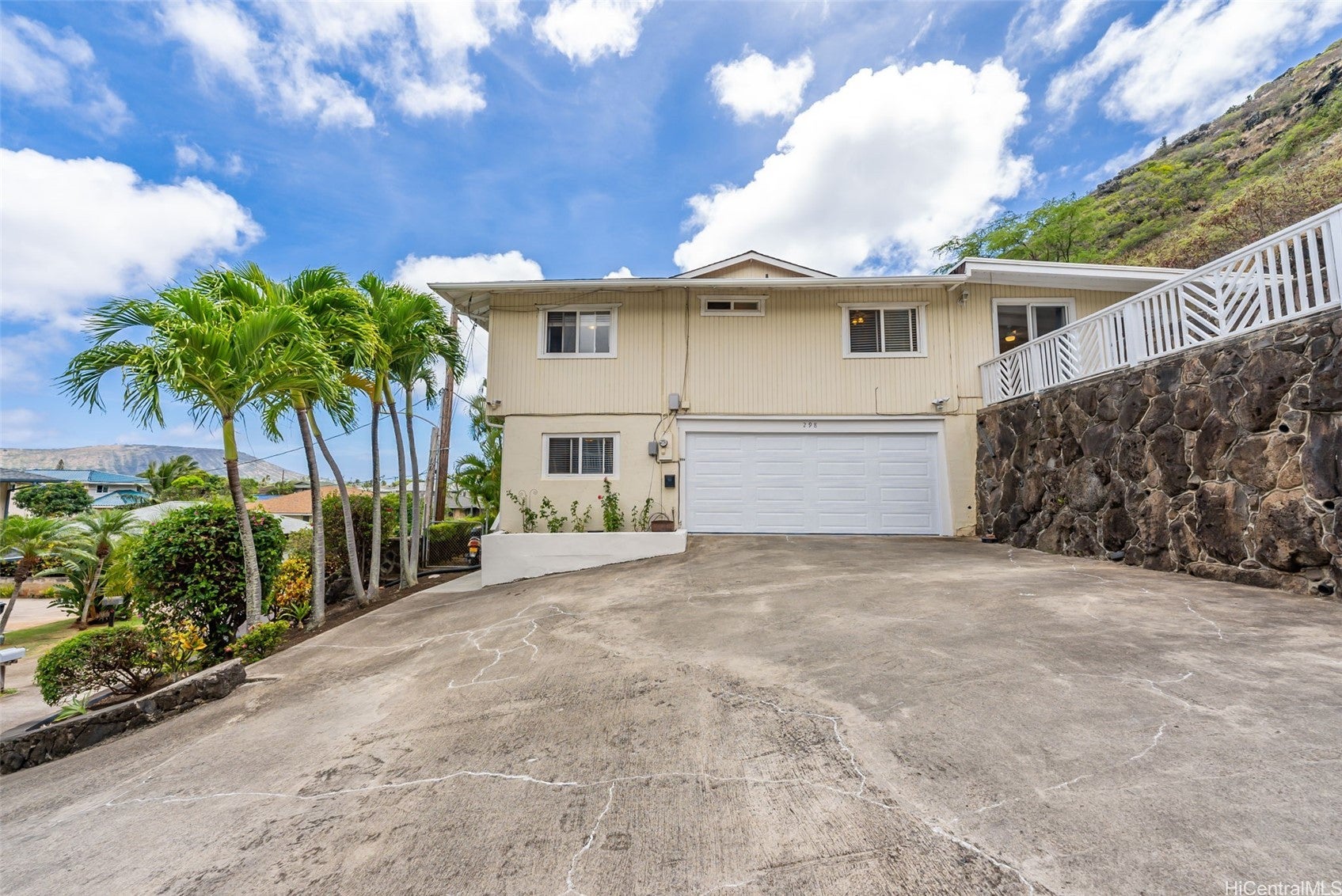 Honolulu, Hawaii, 96821, United States, 10 Bedrooms Bedrooms, ,7 BathroomsBathrooms,Residential,Active,1943771