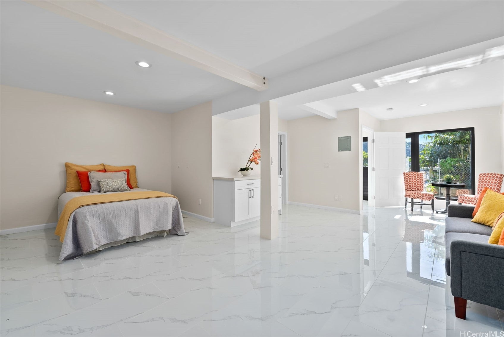 Honolulu, Hawaii, 96817, United States, 8 Bedrooms Bedrooms, ,11 BathroomsBathrooms,Residential,Active,1943837