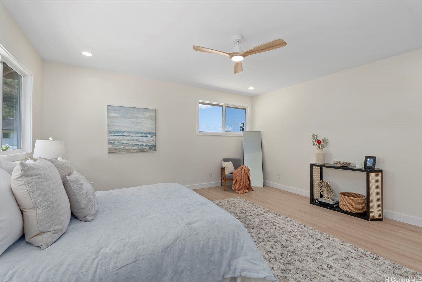 Honolulu, Hawaii, 96822, United States, 4 Bedrooms Bedrooms, ,4 BathroomsBathrooms,Residential,Active,1943814