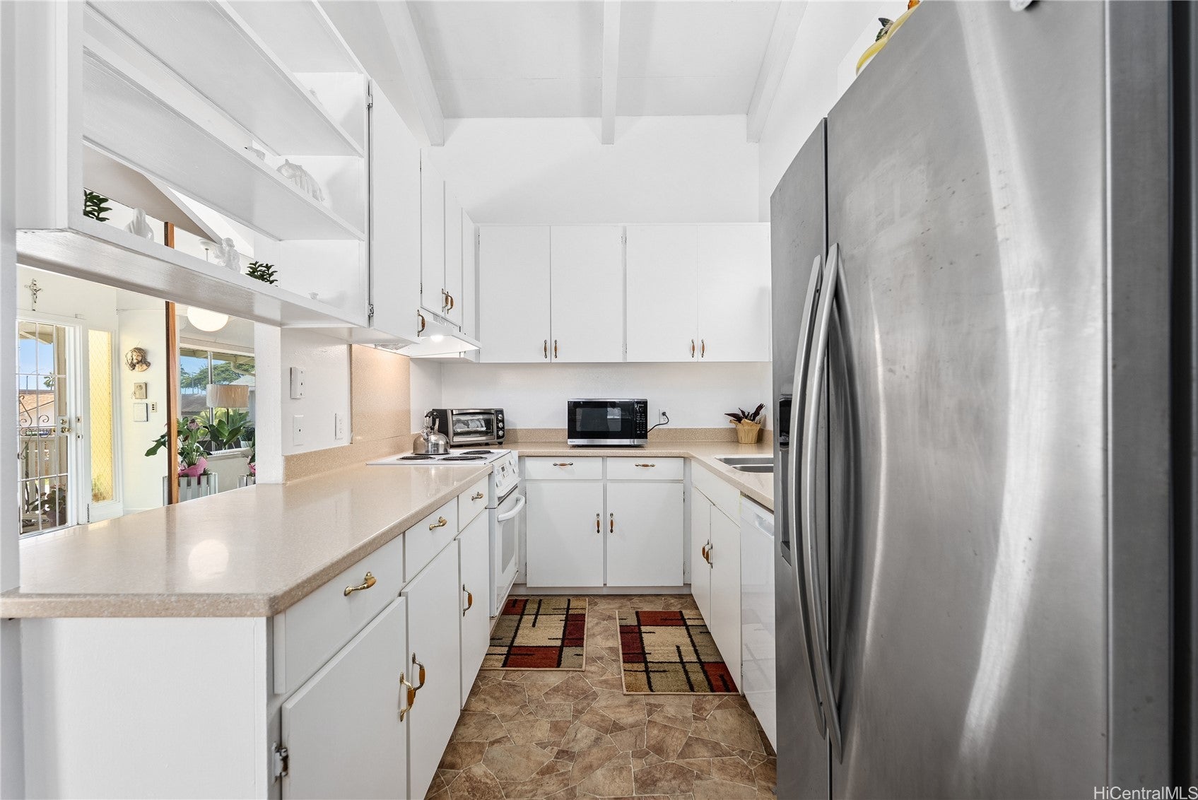 Honolulu, Hawaii, 96825, United States, 3 Bedrooms Bedrooms, ,2 BathroomsBathrooms,Residential,Contingent,1943822