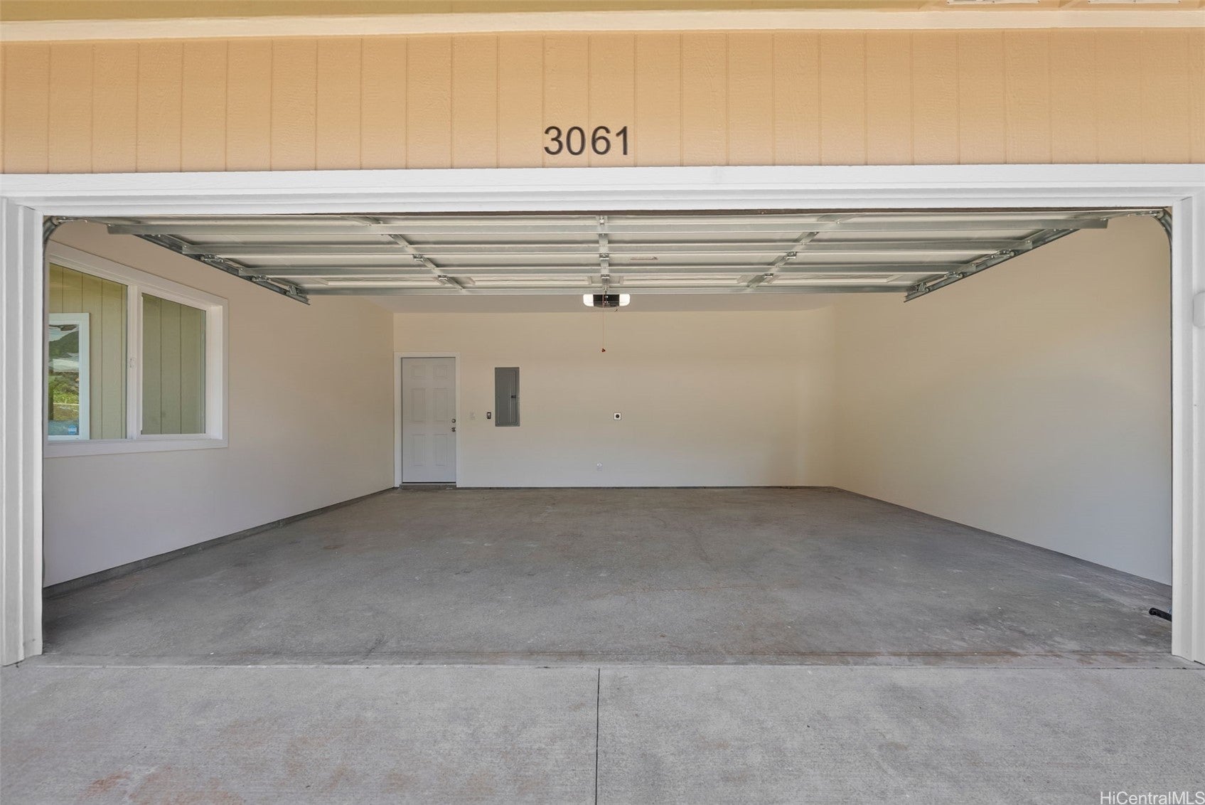 Honolulu, Hawaii, 96822, United States, 4 Bedrooms Bedrooms, ,4 BathroomsBathrooms,Residential,Active,1943814