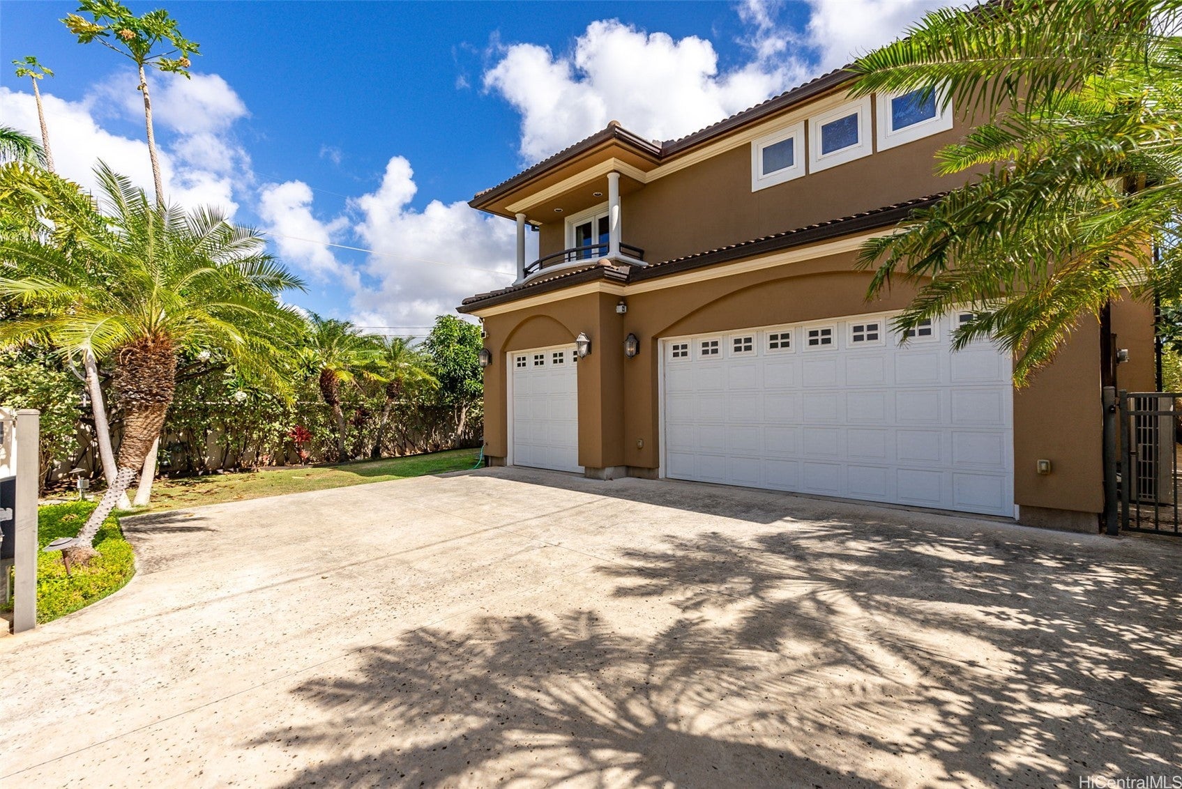 Honolulu, Hawaii, 96816, United States, 4 Bedrooms Bedrooms, ,4 BathroomsBathrooms,Residential,Contingent,1943772