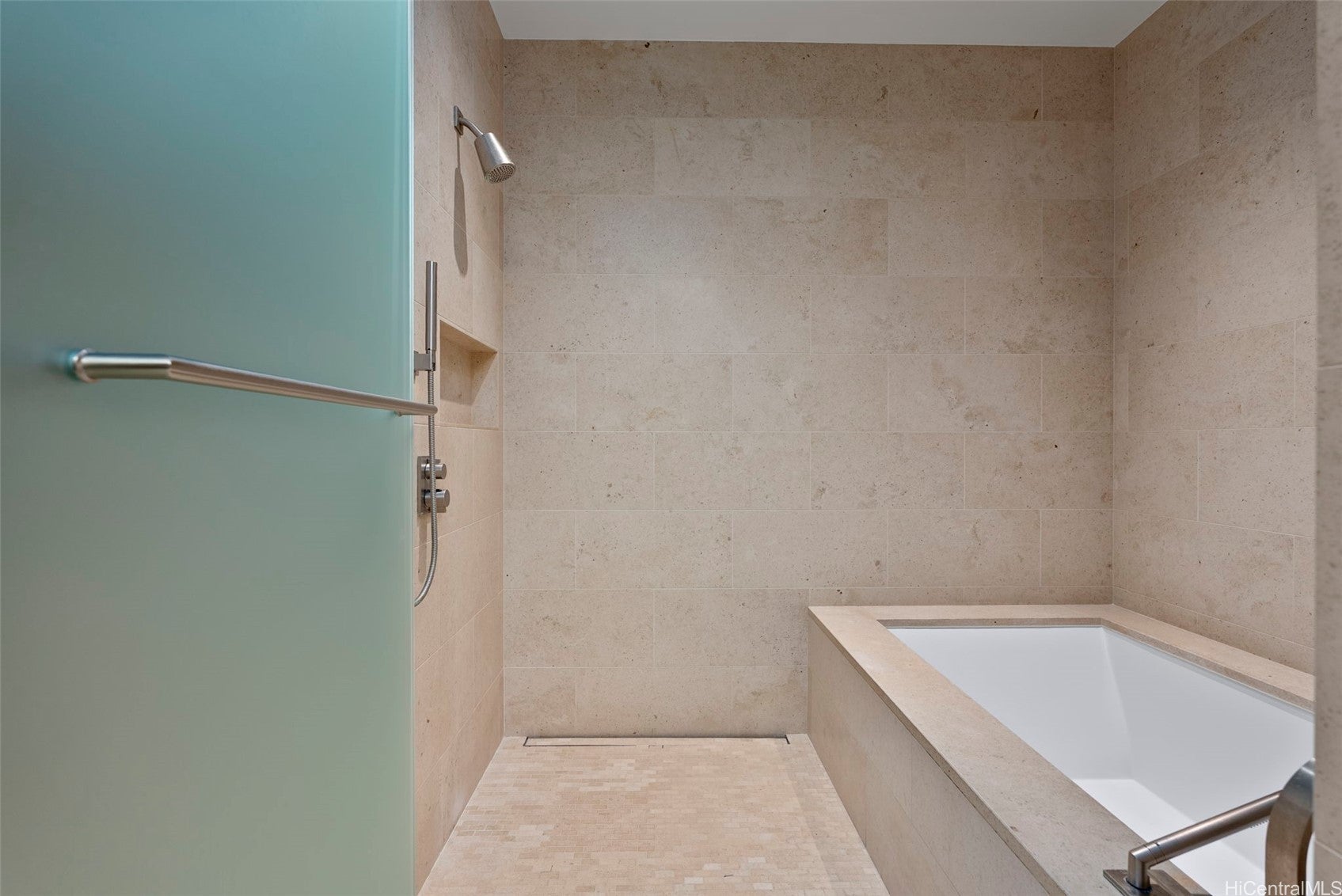 Honolulu, Hawaii, 96814, United States, 2 Bedrooms Bedrooms, ,2 BathroomsBathrooms,Residential,Active,2009852