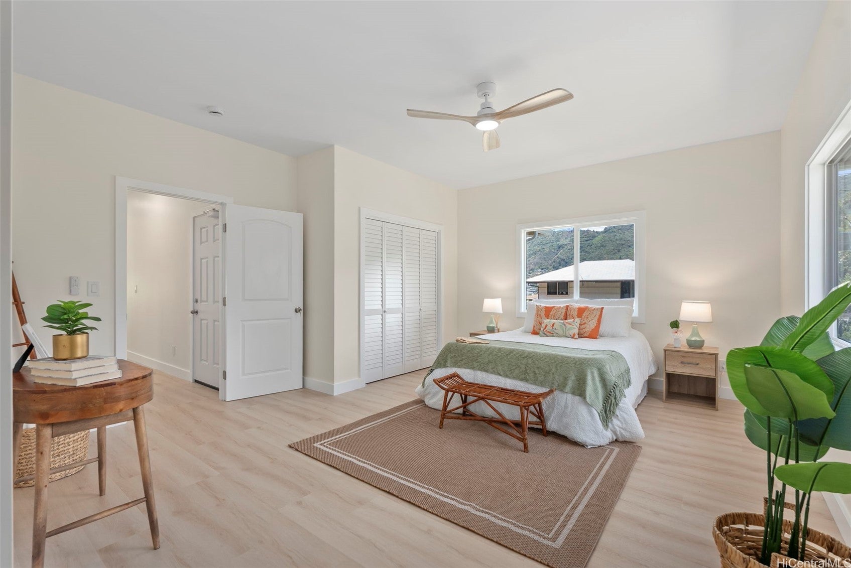 Honolulu, Hawaii, 96822, United States, 4 Bedrooms Bedrooms, ,4 BathroomsBathrooms,Residential,Active,1943814