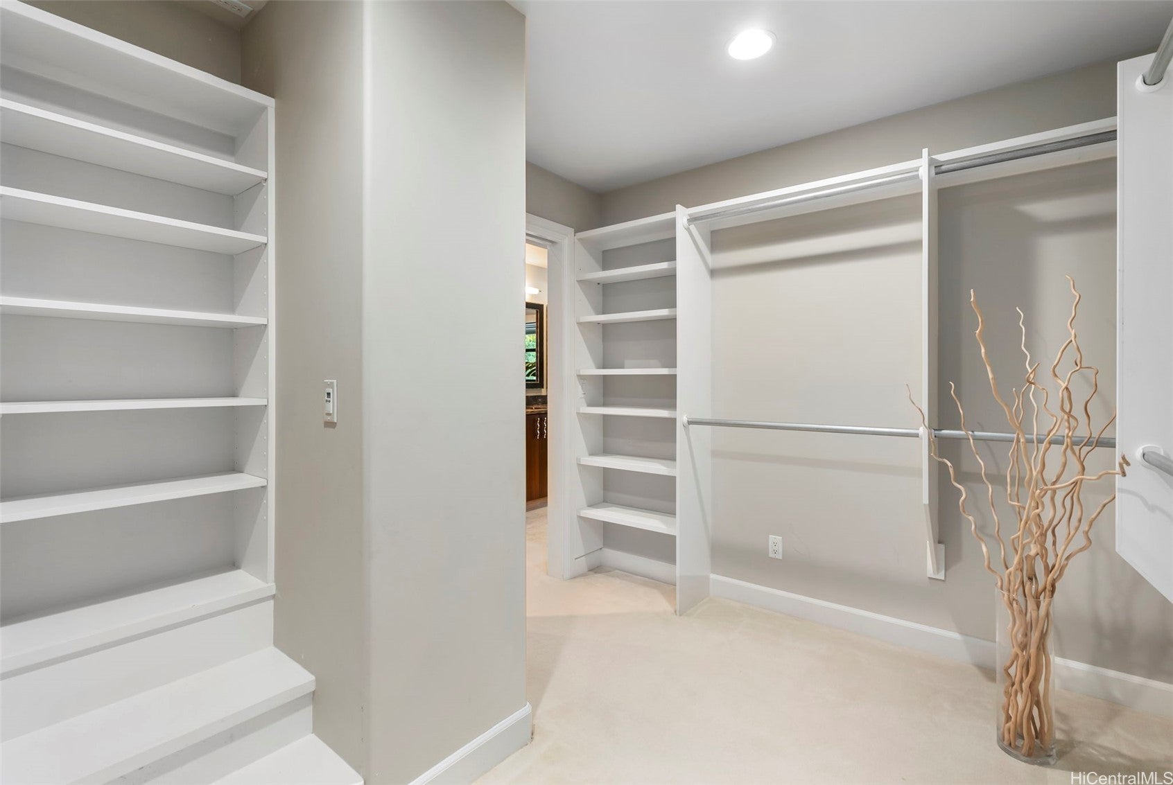 Kaneohe, Hawaii, 96744, United States, 4 Bedrooms Bedrooms, ,5 BathroomsBathrooms,Residential,Active,1943815