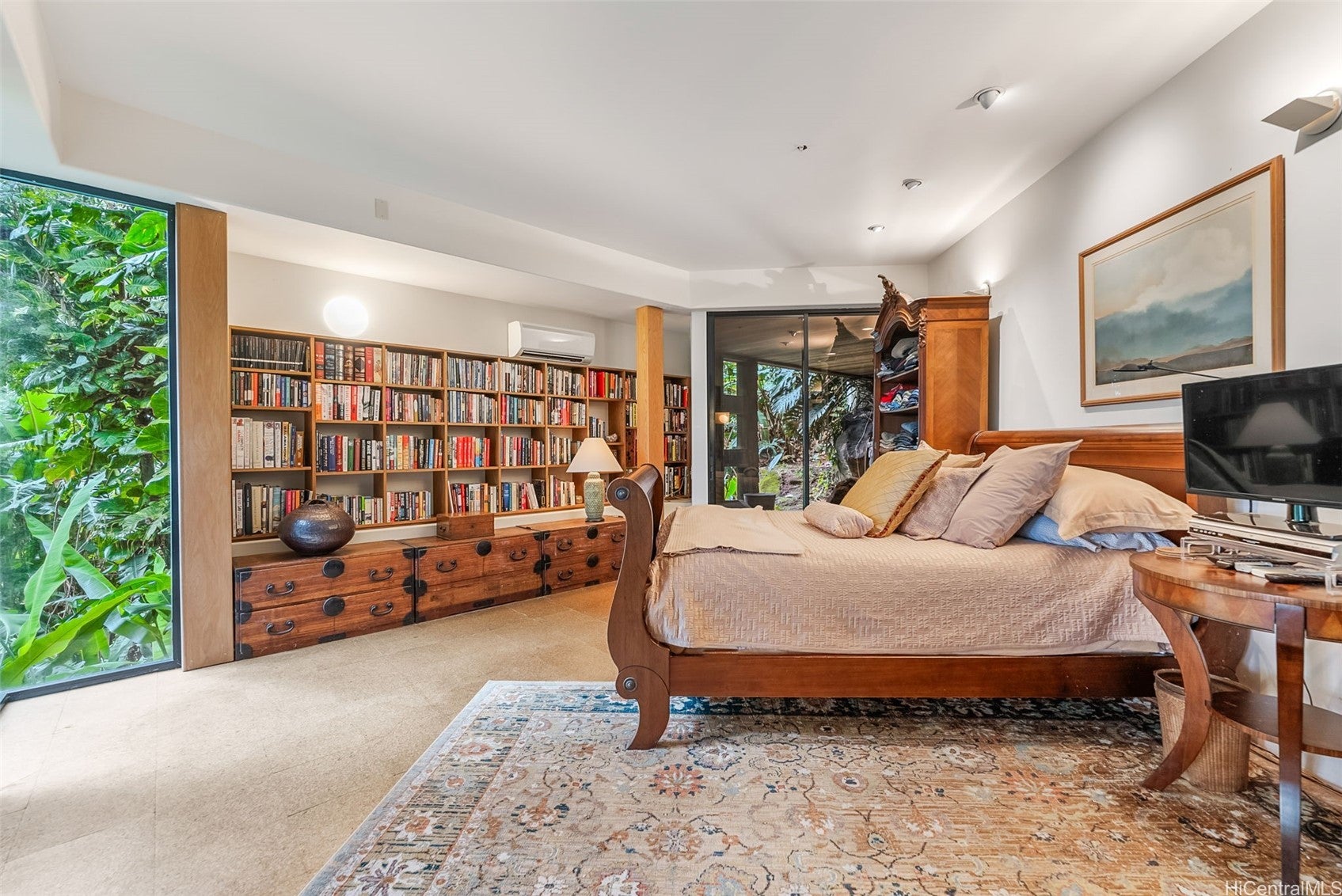 Honolulu, Hawaii, 96817, United States, 2 Bedrooms Bedrooms, ,3 BathroomsBathrooms,Residential,Active,1943804