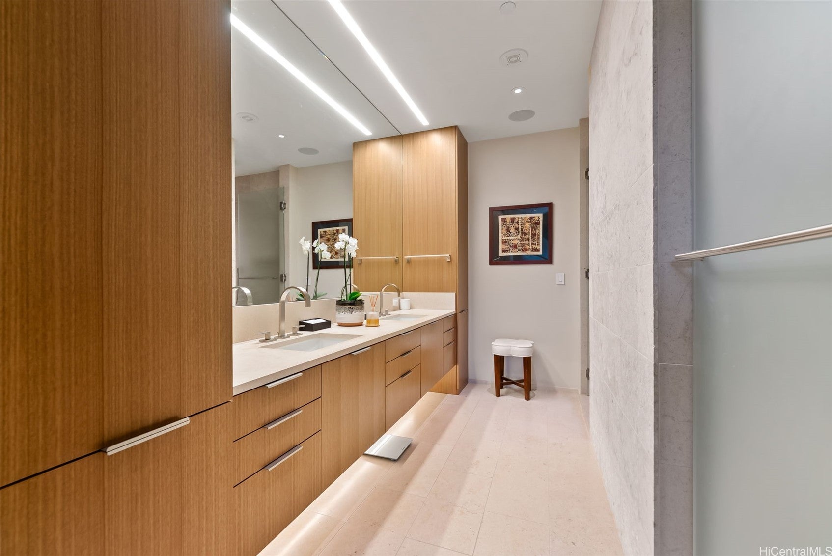 Honolulu, Hawaii, 96814, United States, 2 Bedrooms Bedrooms, ,2 BathroomsBathrooms,Residential,Active,2009852