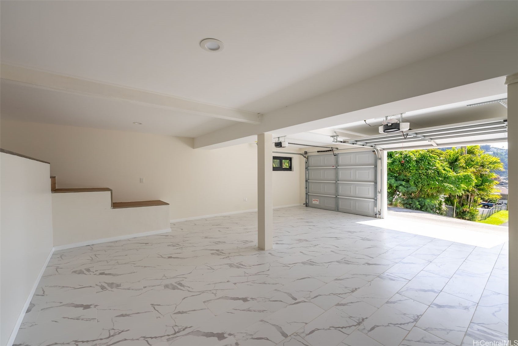 Honolulu, Hawaii, 96817, United States, 8 Bedrooms Bedrooms, ,11 BathroomsBathrooms,Residential,Active,1943837