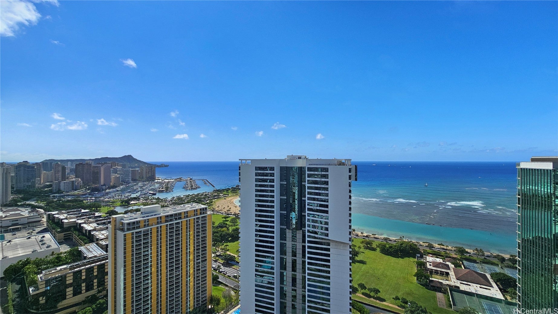 Honolulu, Hawaii, 96814, United States, ,3 BathroomsBathrooms,Residential,Active,1778695