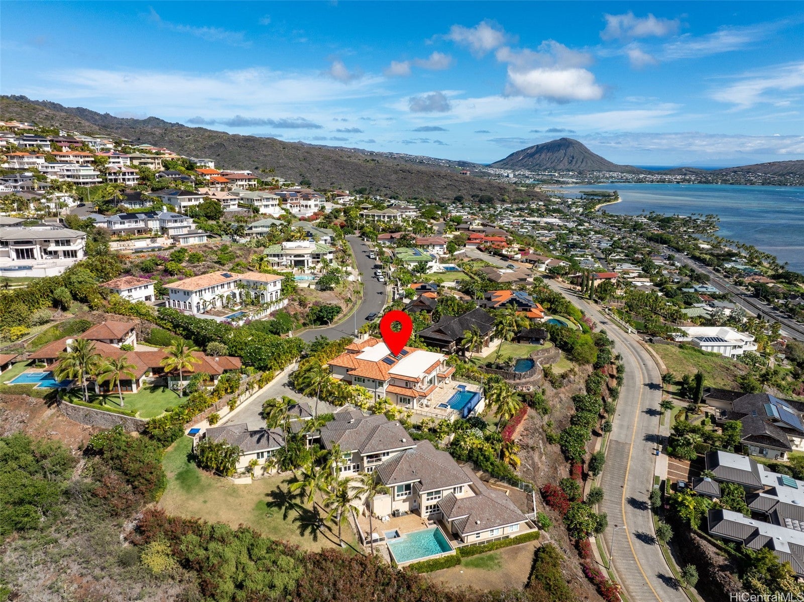 Honolulu, Hawaii, 96821, United States, 7 Bedrooms Bedrooms, ,8 BathroomsBathrooms,Residential,Active,2006802