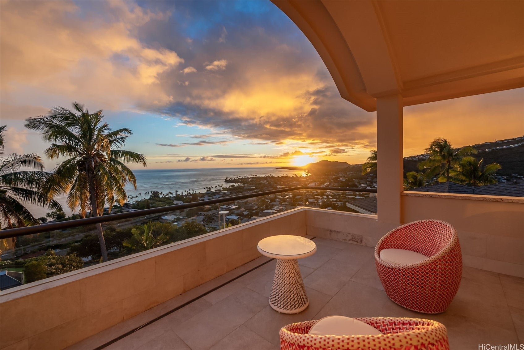 Honolulu, Hawaii, 96821, United States, 7 Bedrooms Bedrooms, ,8 BathroomsBathrooms,Residential,Active,2006802