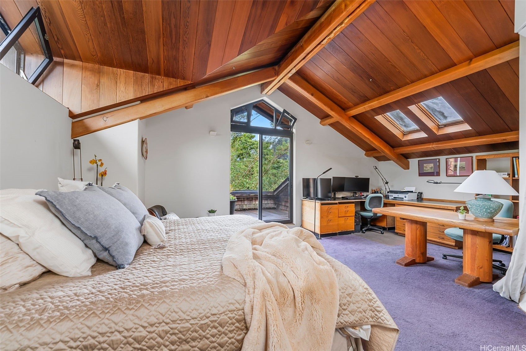 Honolulu, Hawaii, 96817, United States, 2 Bedrooms Bedrooms, ,3 BathroomsBathrooms,Residential,Active,1943804