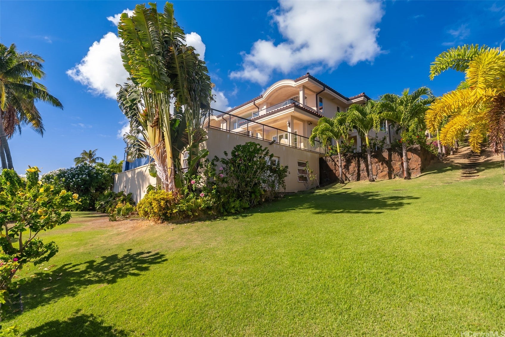 Honolulu, Hawaii, 96821, United States, 7 Bedrooms Bedrooms, ,8 BathroomsBathrooms,Residential,Active,2006802