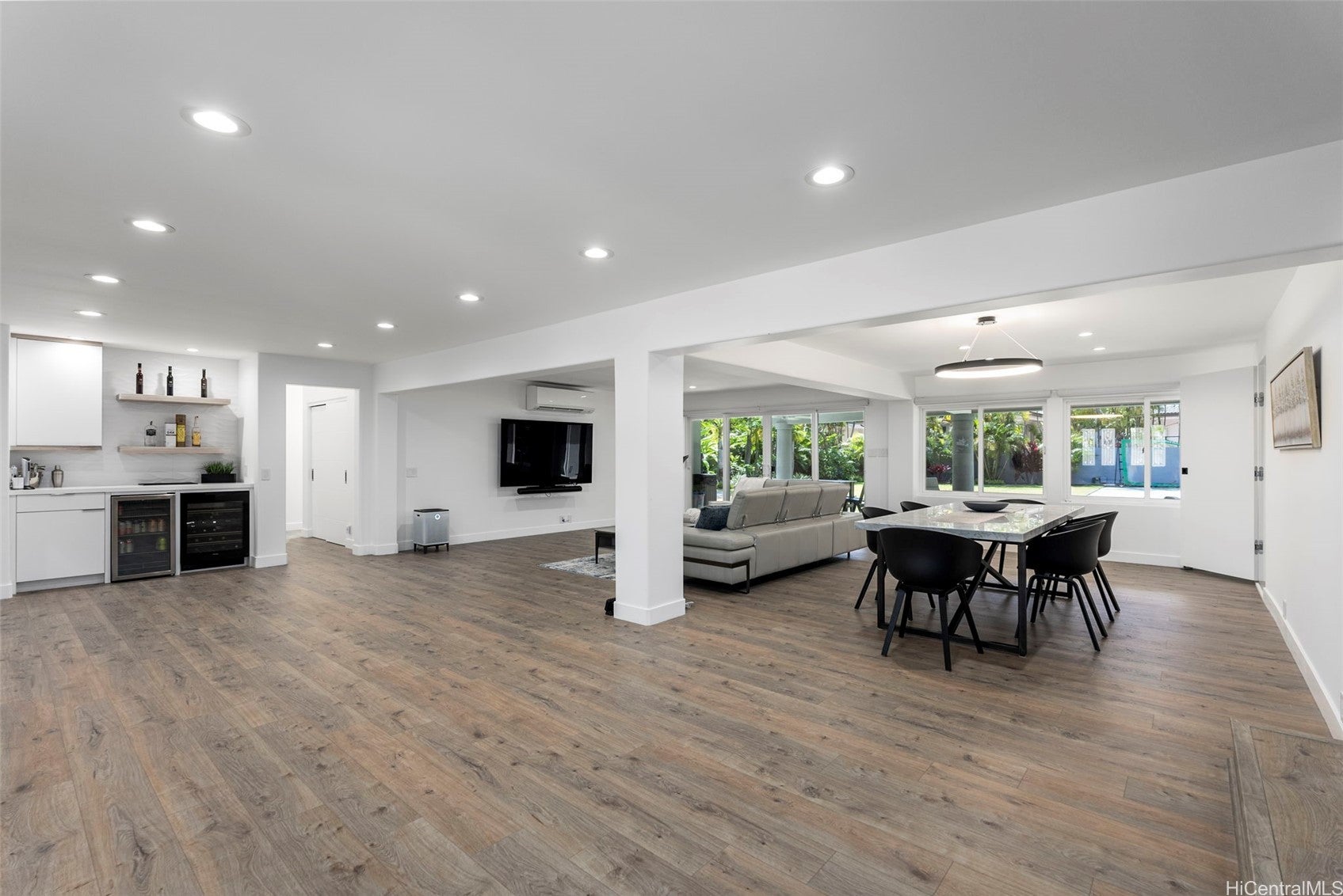 Honolulu, Hawaii, 96825, United States, 5 Bedrooms Bedrooms, ,4 BathroomsBathrooms,Residential,Active,1943784