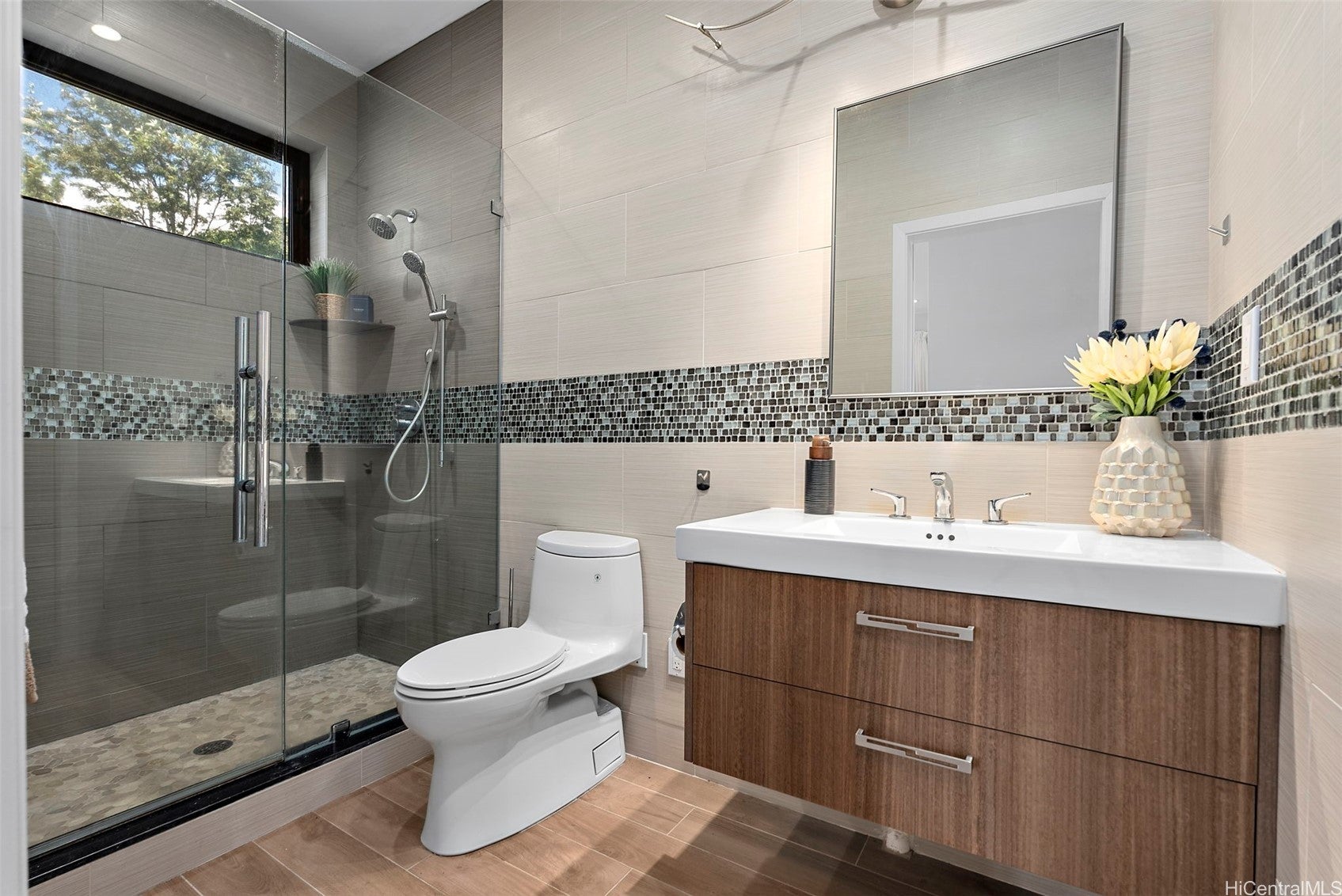 Honolulu, Hawaii, 96816, United States, 4 Bedrooms Bedrooms, ,4 BathroomsBathrooms,Residential,Active,1971808