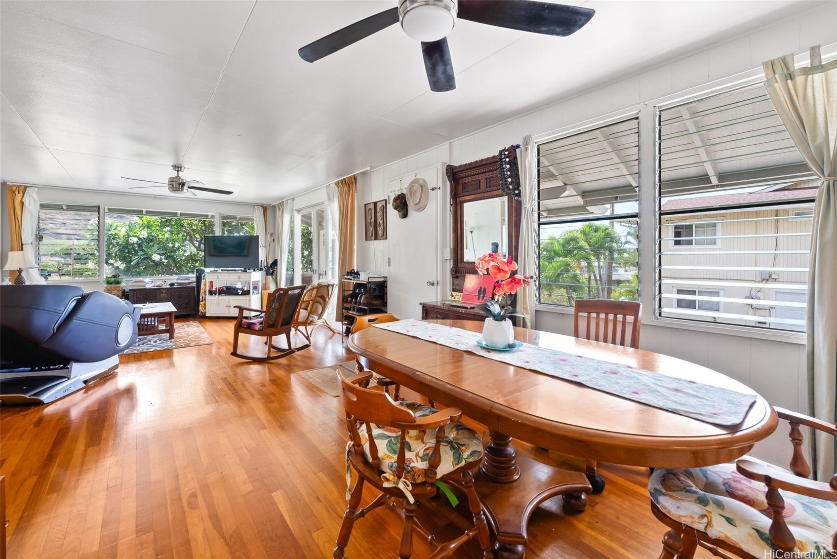 Honolulu, Hawaii, 96821, United States, 10 Bedrooms Bedrooms, ,7 BathroomsBathrooms,Residential,Active,1943771