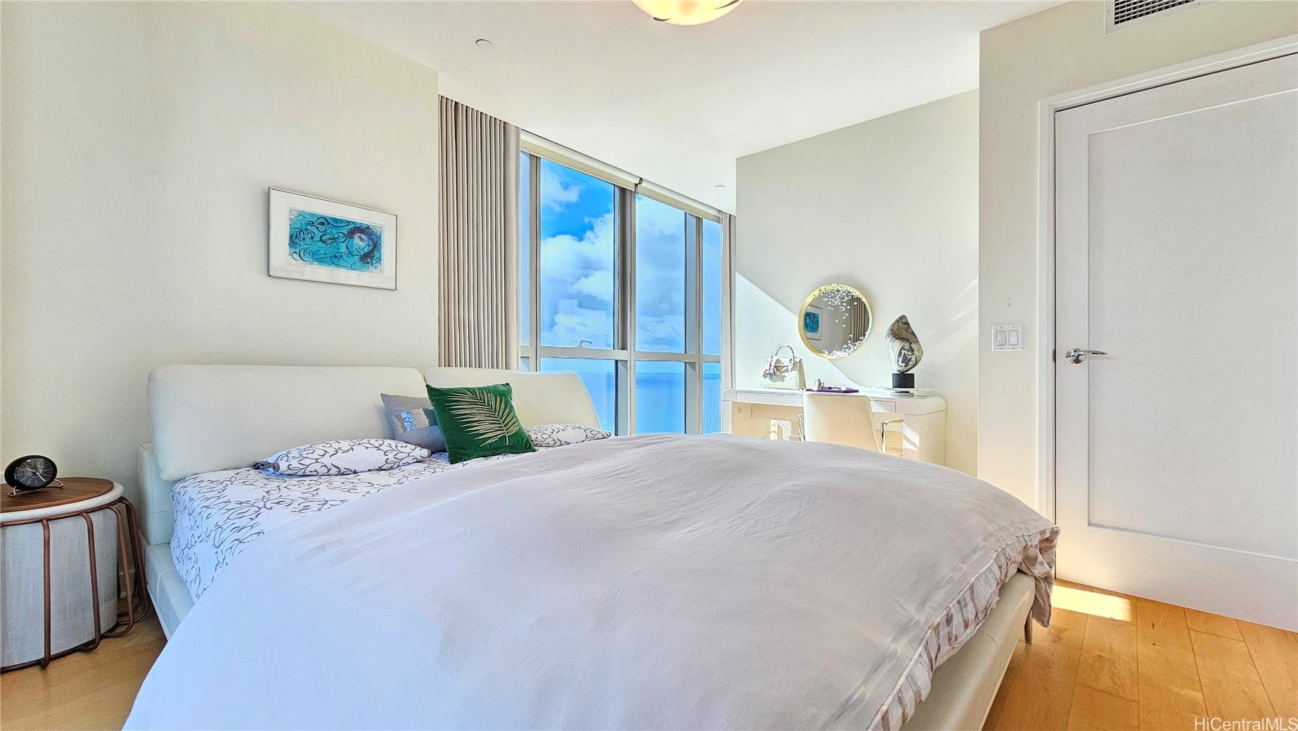 Honolulu, Hawaii, 96814, United States, ,3 BathroomsBathrooms,Residential,Active,1778695