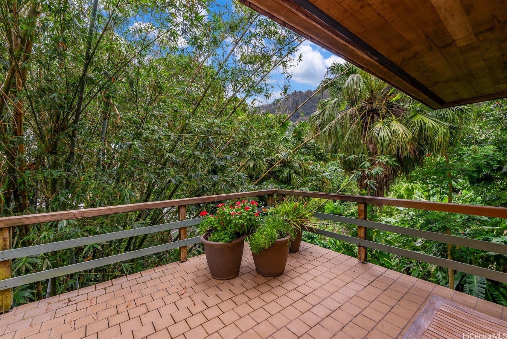 Honolulu, Hawaii, 96817, United States, 2 Bedrooms Bedrooms, ,3 BathroomsBathrooms,Residential,Active,2008694