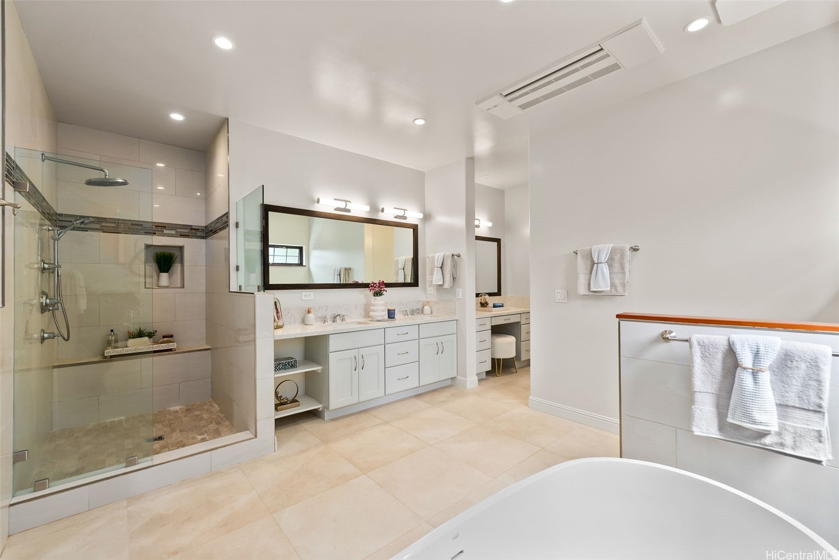 Honolulu, Hawaii, 96816, United States, 6 Bedrooms Bedrooms, ,6 BathroomsBathrooms,Residential,Active,1961951