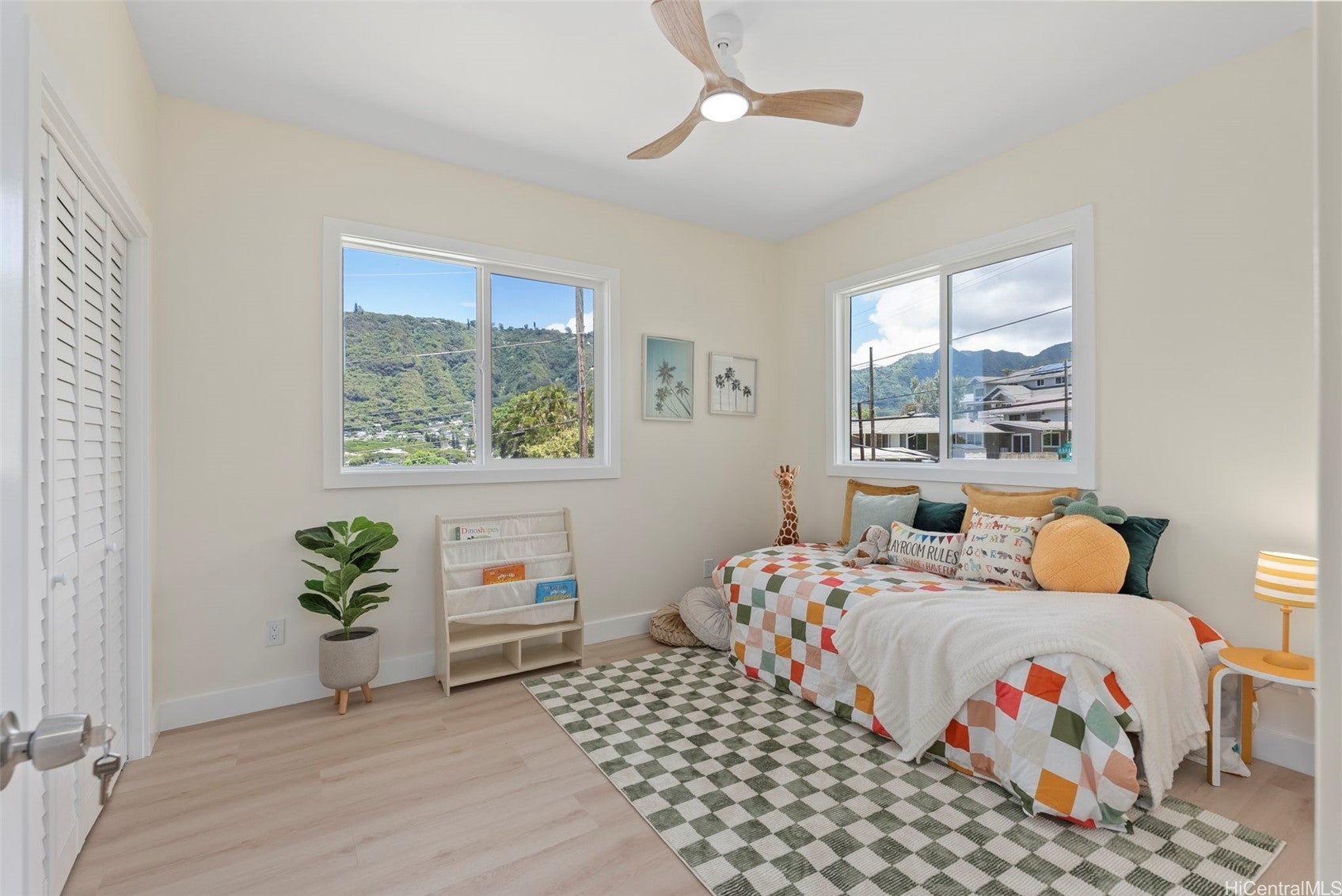 Honolulu, Hawaii, 96822, United States, 4 Bedrooms Bedrooms, ,4 BathroomsBathrooms,Residential,Active,1943814