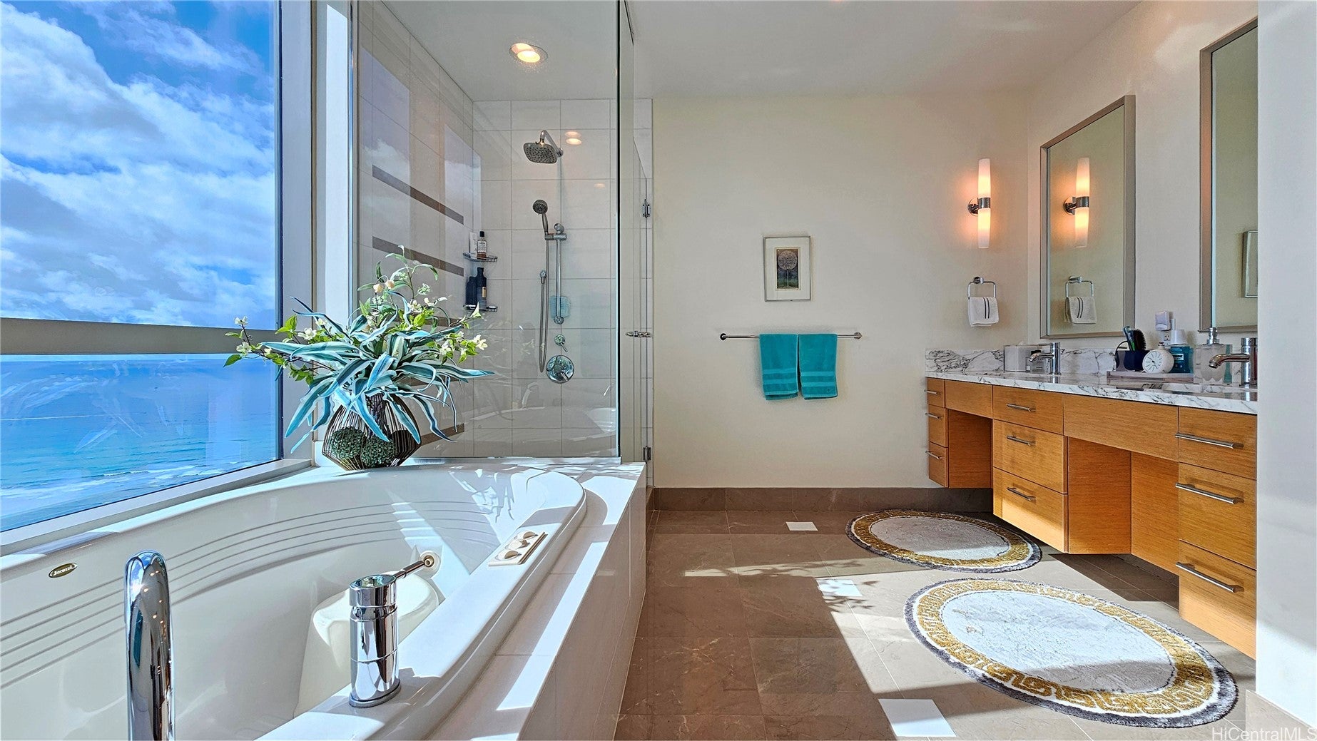 Honolulu, Hawaii, 96814, United States, 3 Bedrooms Bedrooms, ,3 BathroomsBathrooms,Residential,Active,2013630