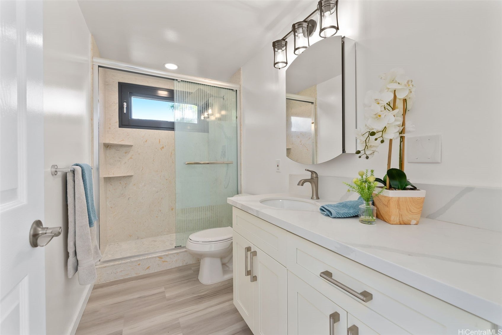 Honolulu, Hawaii, 96817, United States, 8 Bedrooms Bedrooms, ,11 BathroomsBathrooms,Residential,Active,1943837