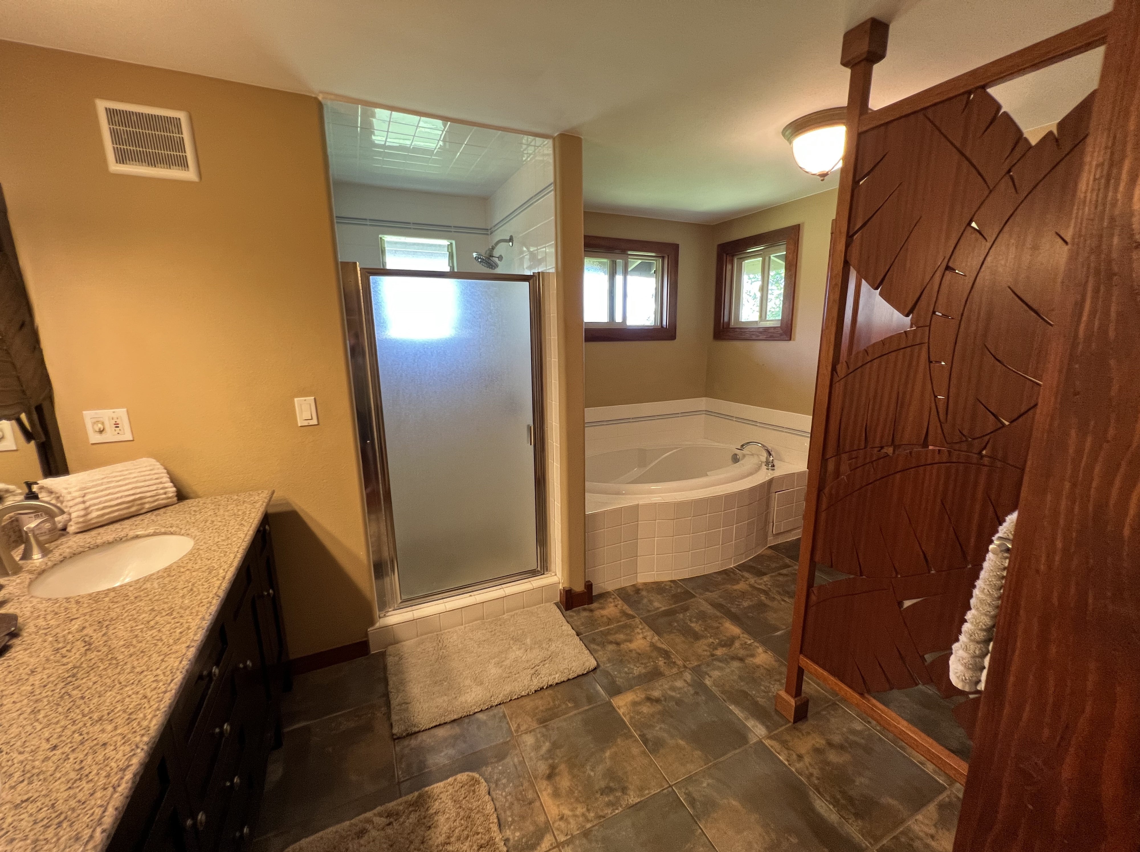 Princeville, Hawaii, 96722, United States, 4 Bedrooms Bedrooms, ,4 BathroomsBathrooms,Residential,Active,1844534