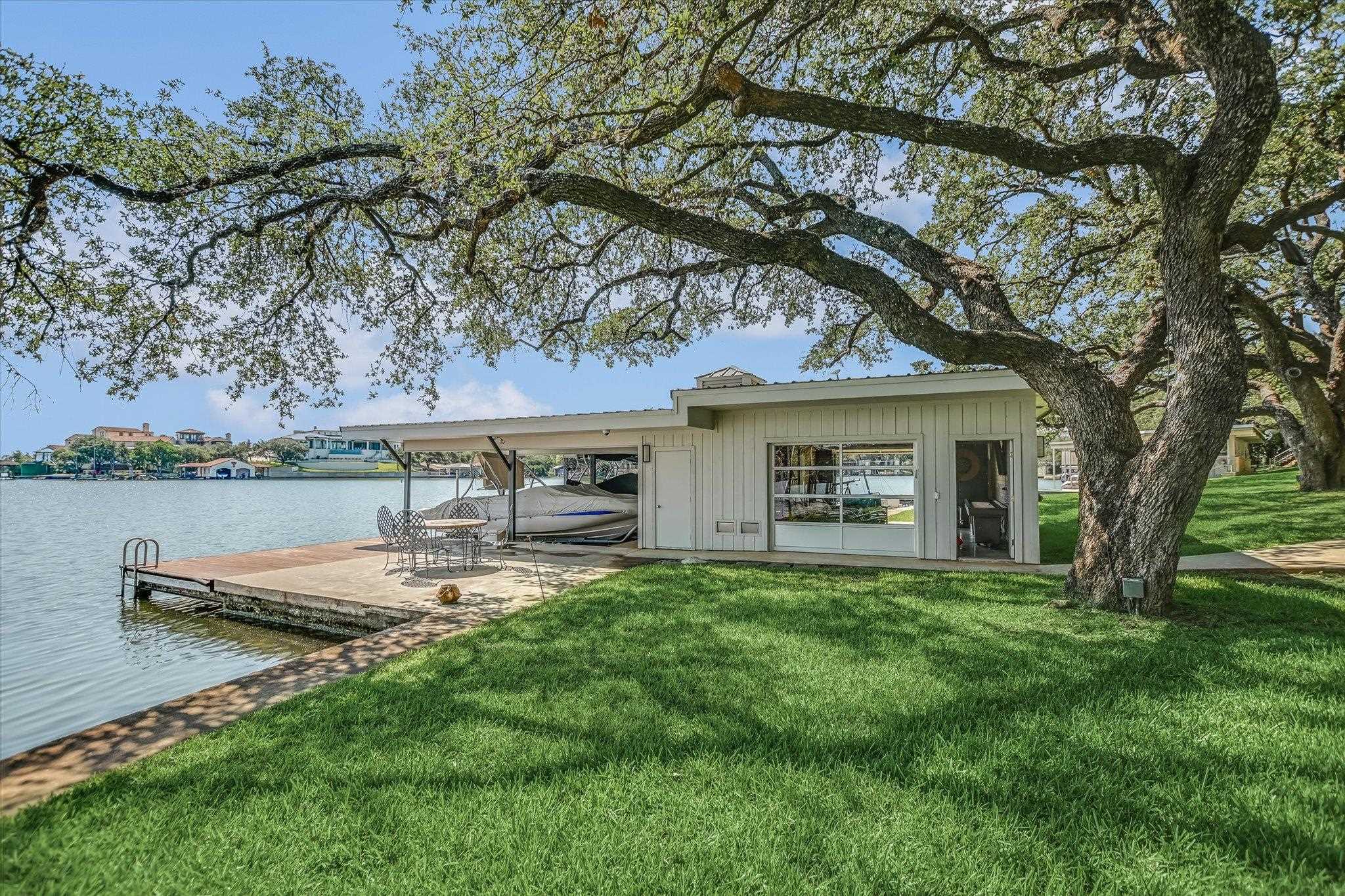 Horseshoe Bay, Texas, 78657, United States, 4 Bedrooms Bedrooms, ,4 BathroomsBathrooms,Residential,Active,1942381