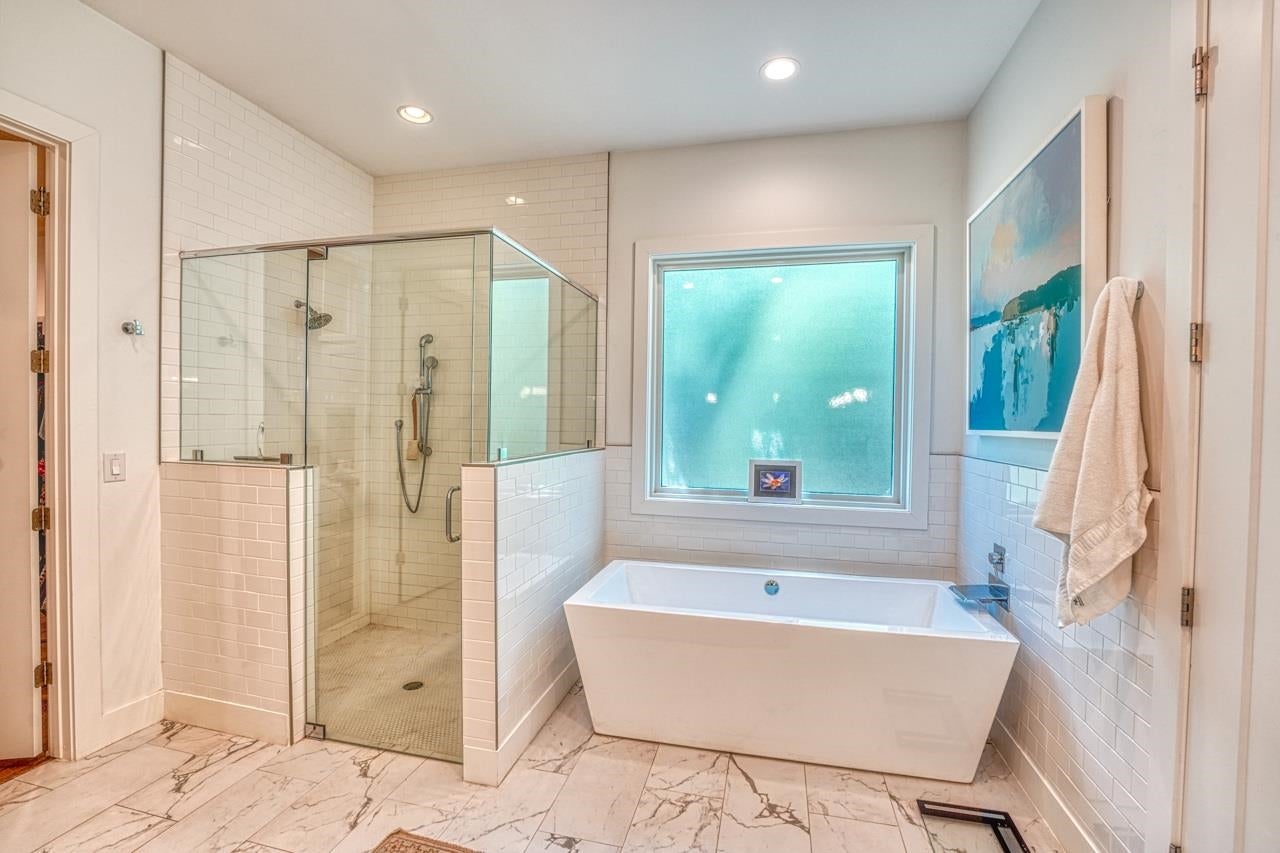 Horseshoe Bay, Texas, 78657, United States, 3 Bedrooms Bedrooms, ,4 BathroomsBathrooms,Residential,Active,2009842