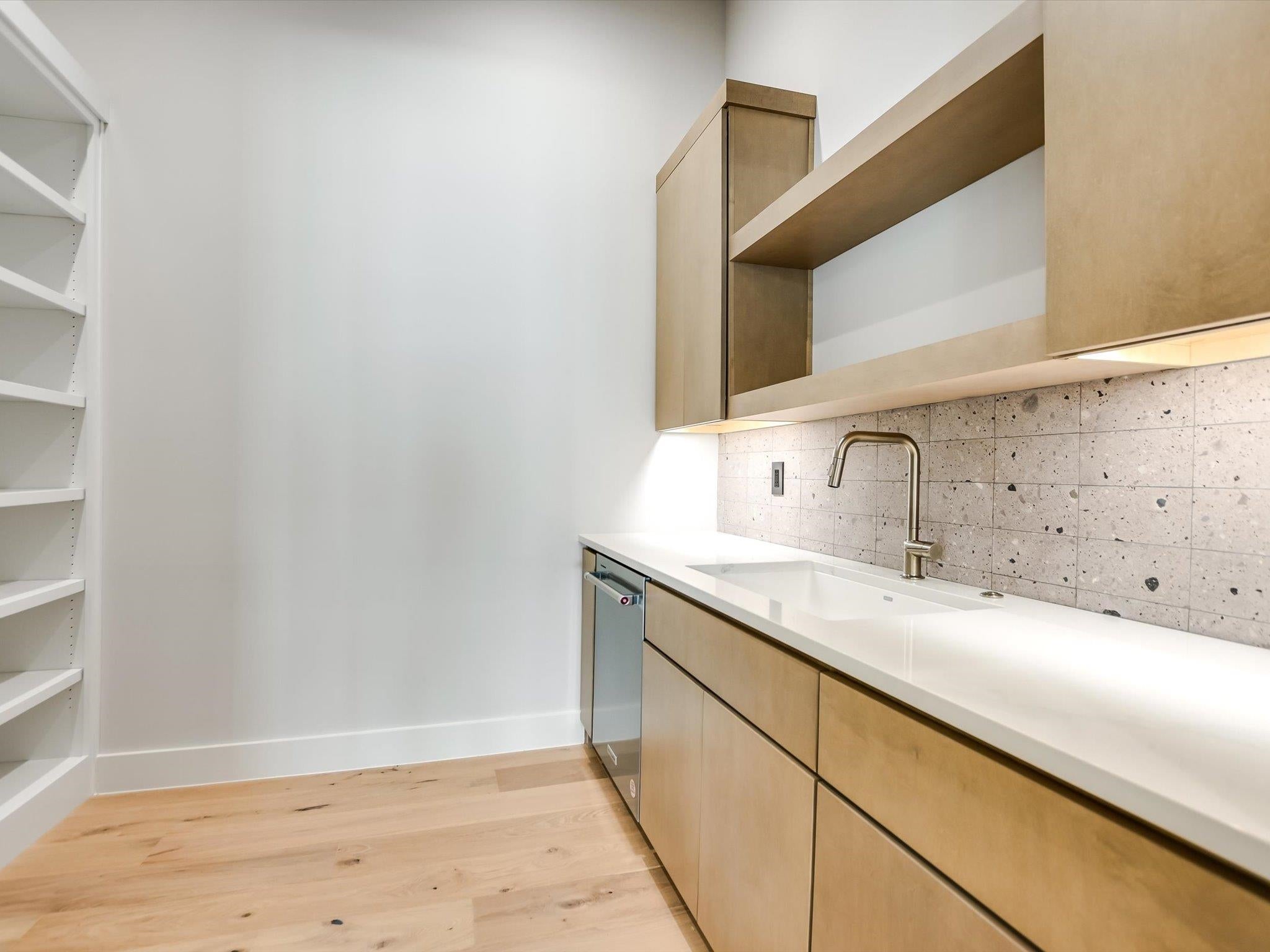 Horseshoe Bay, Texas, 78657, United States, 3 Bedrooms Bedrooms, ,5 BathroomsBathrooms,Residential,Active,2014930